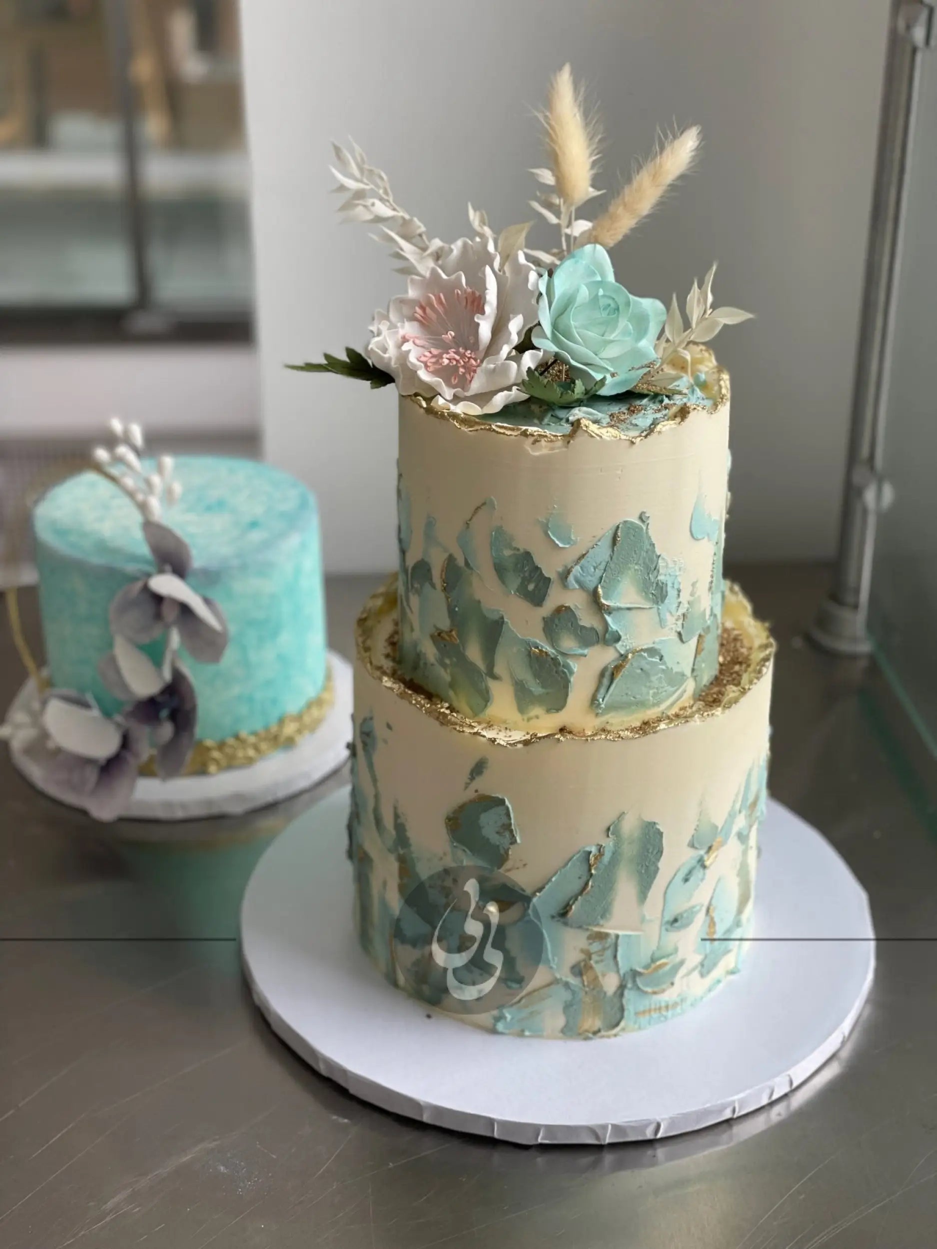 Abstract palette knife on buttercream - custom cake