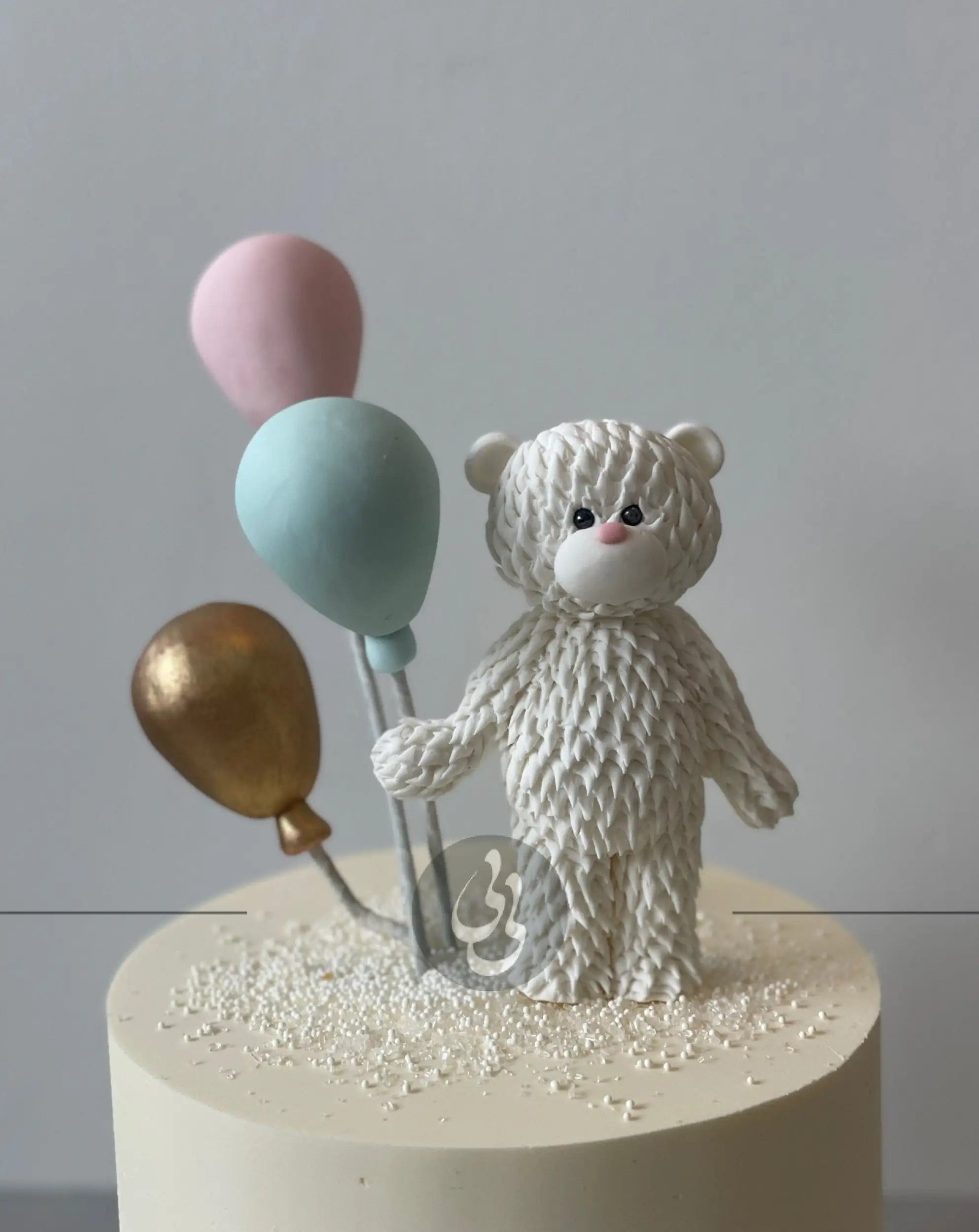 Animal & balloons on buttercream - custom cake