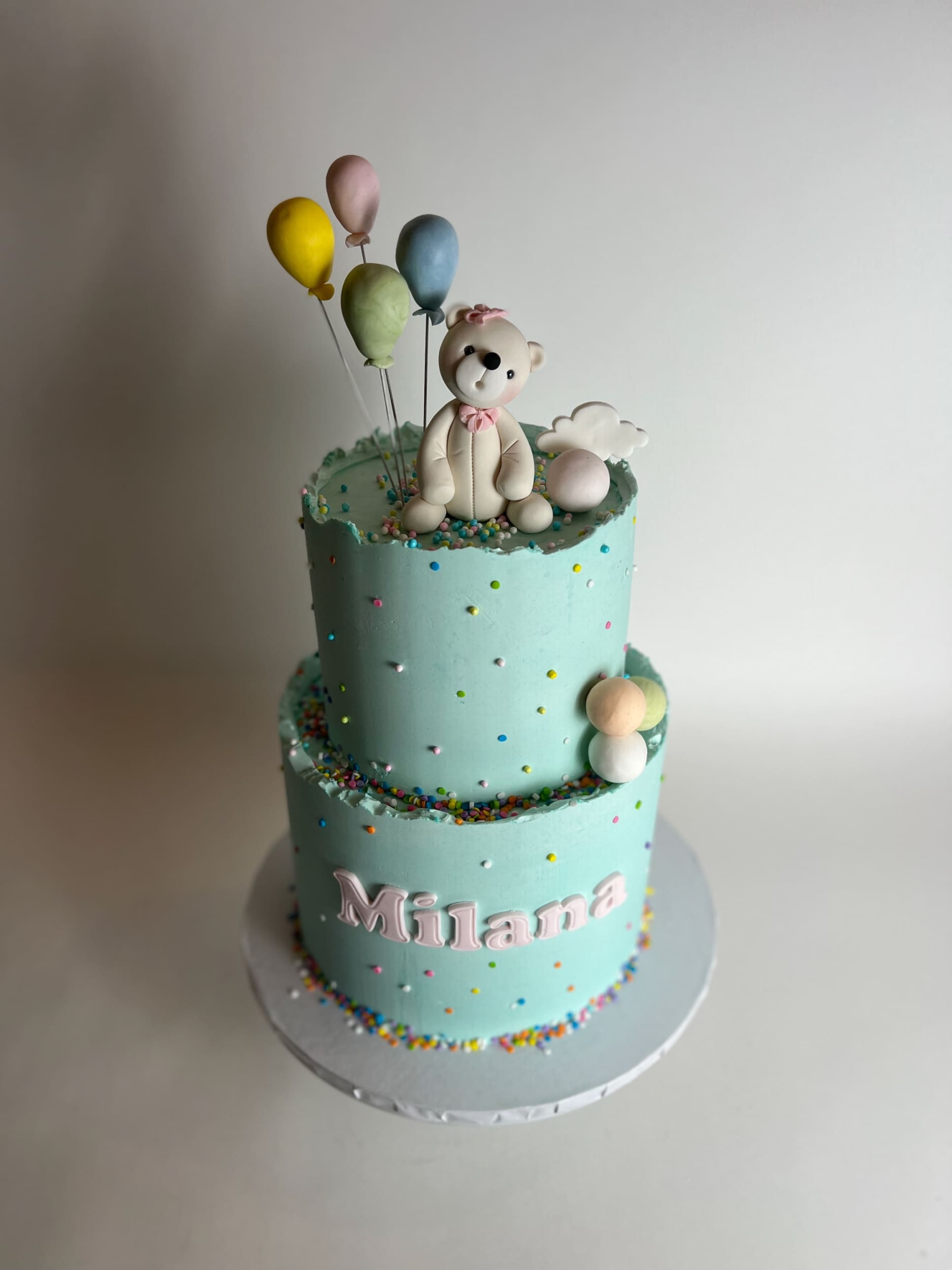 Animal & balloons on buttercream - custom cake