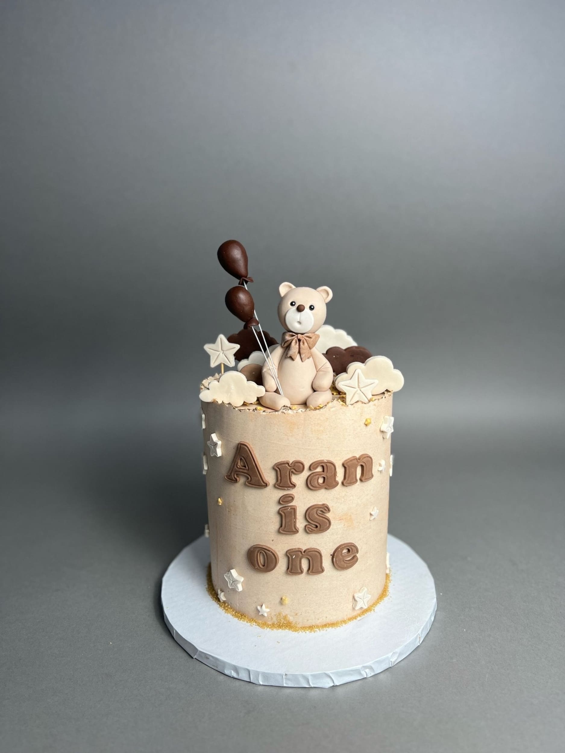 Animals & clouds on buttercream - custom cake