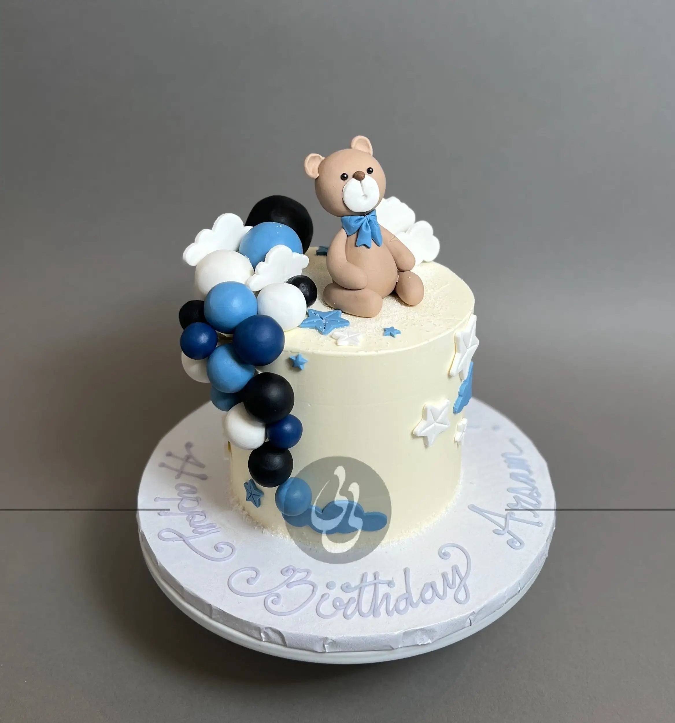 Animals & spheres - custom cake
