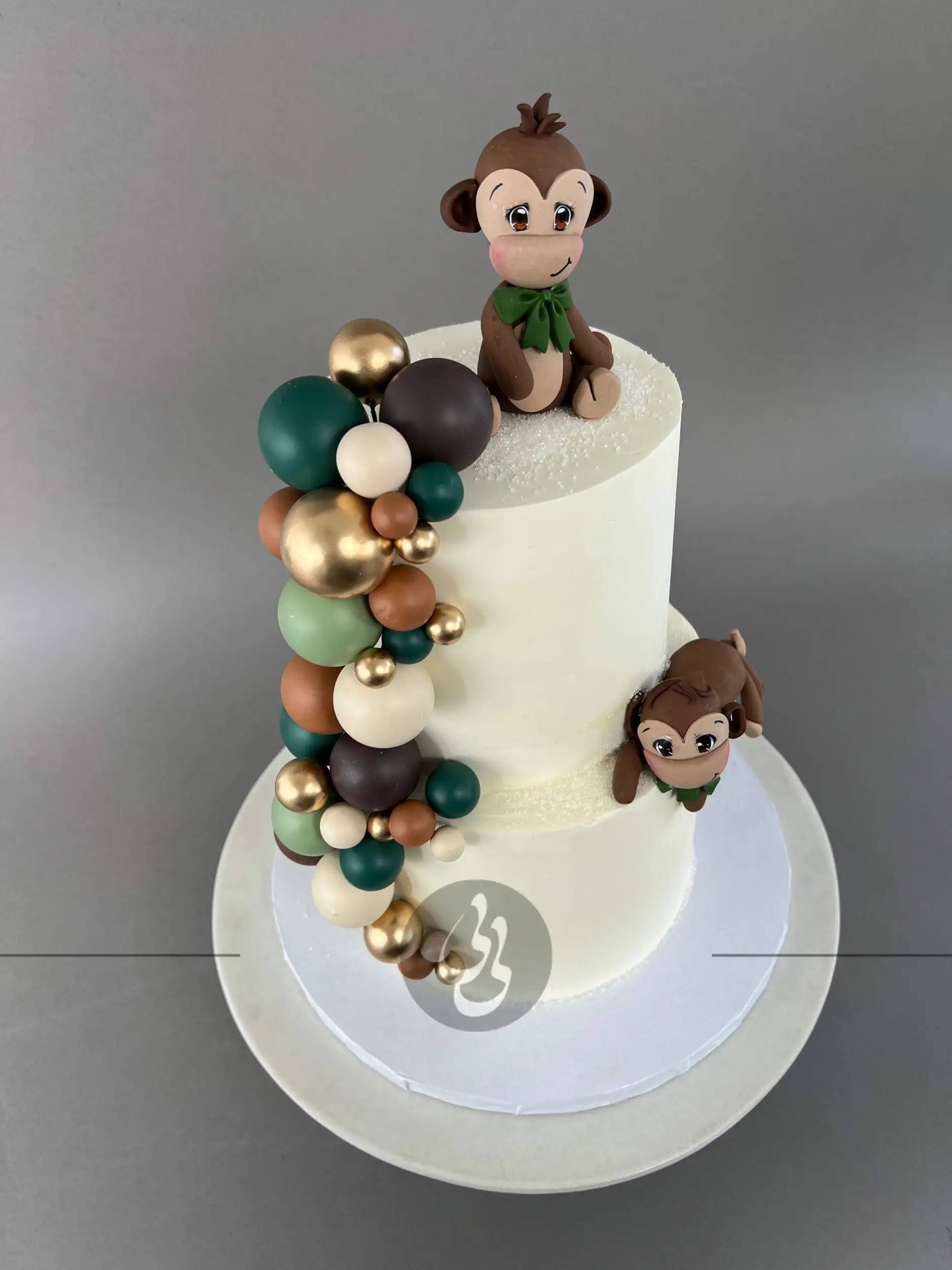 Animals & spheres - custom cake