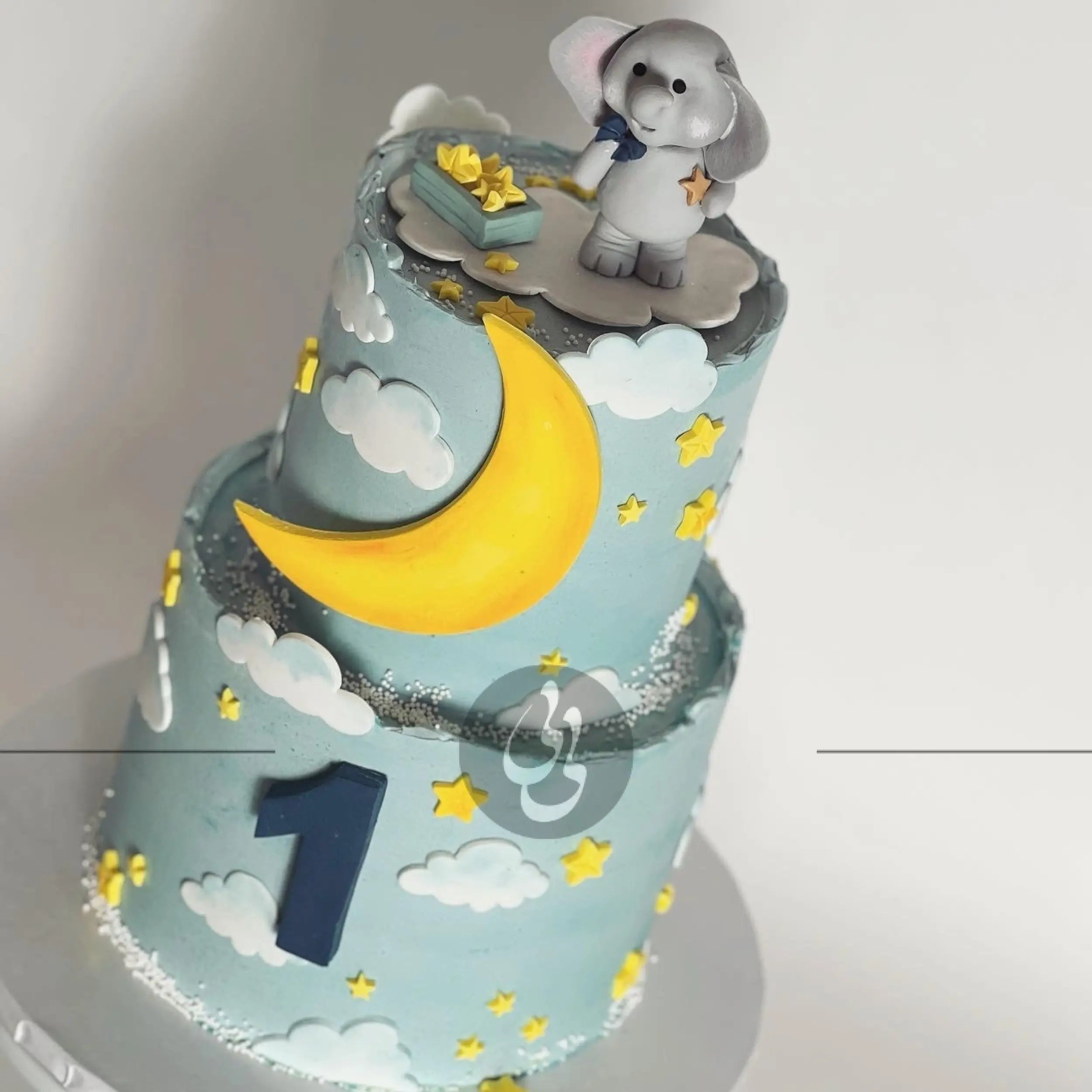 Animals stars & moon on buttercream - custom cake
