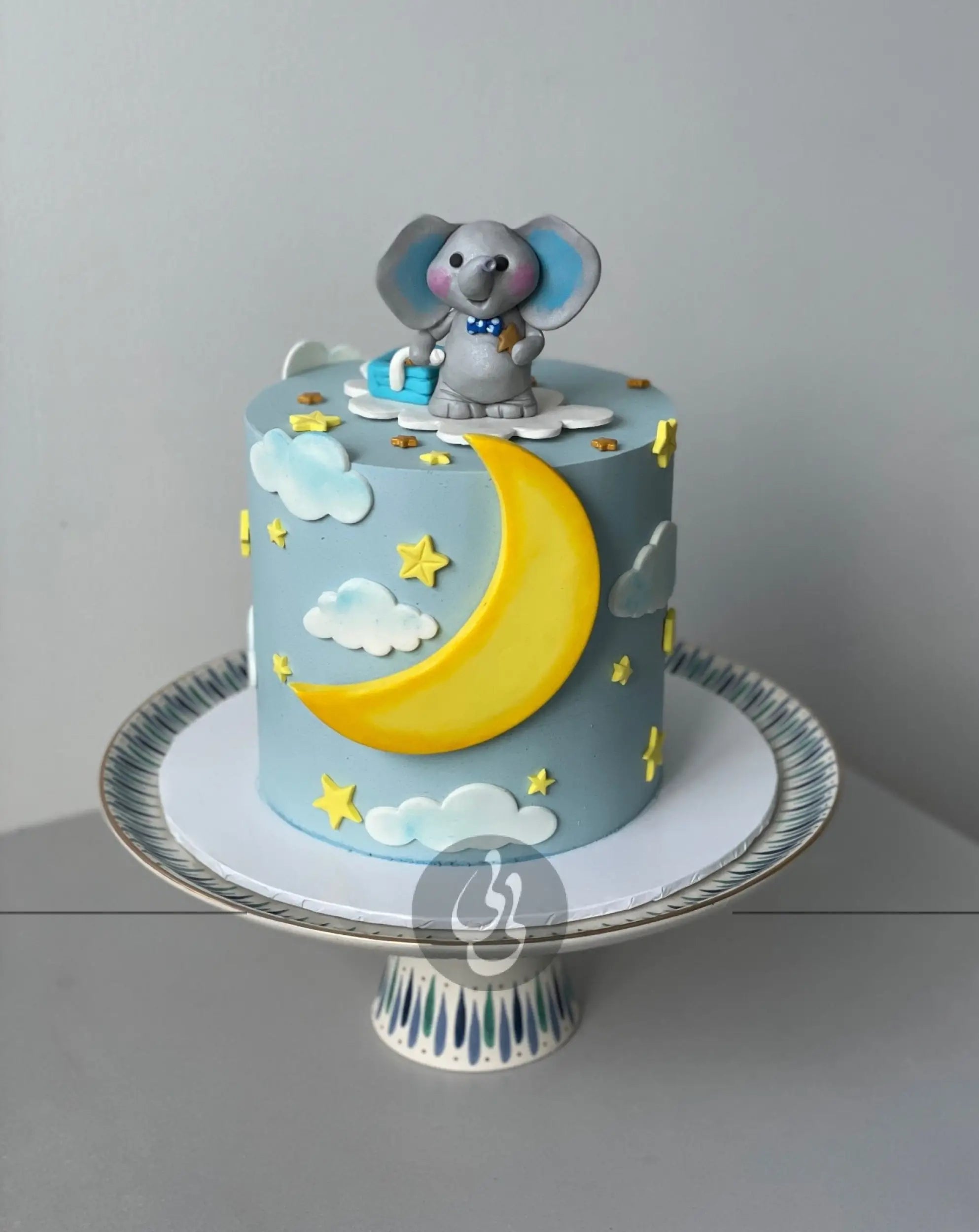 Animals stars & moon on buttercream - custom cake