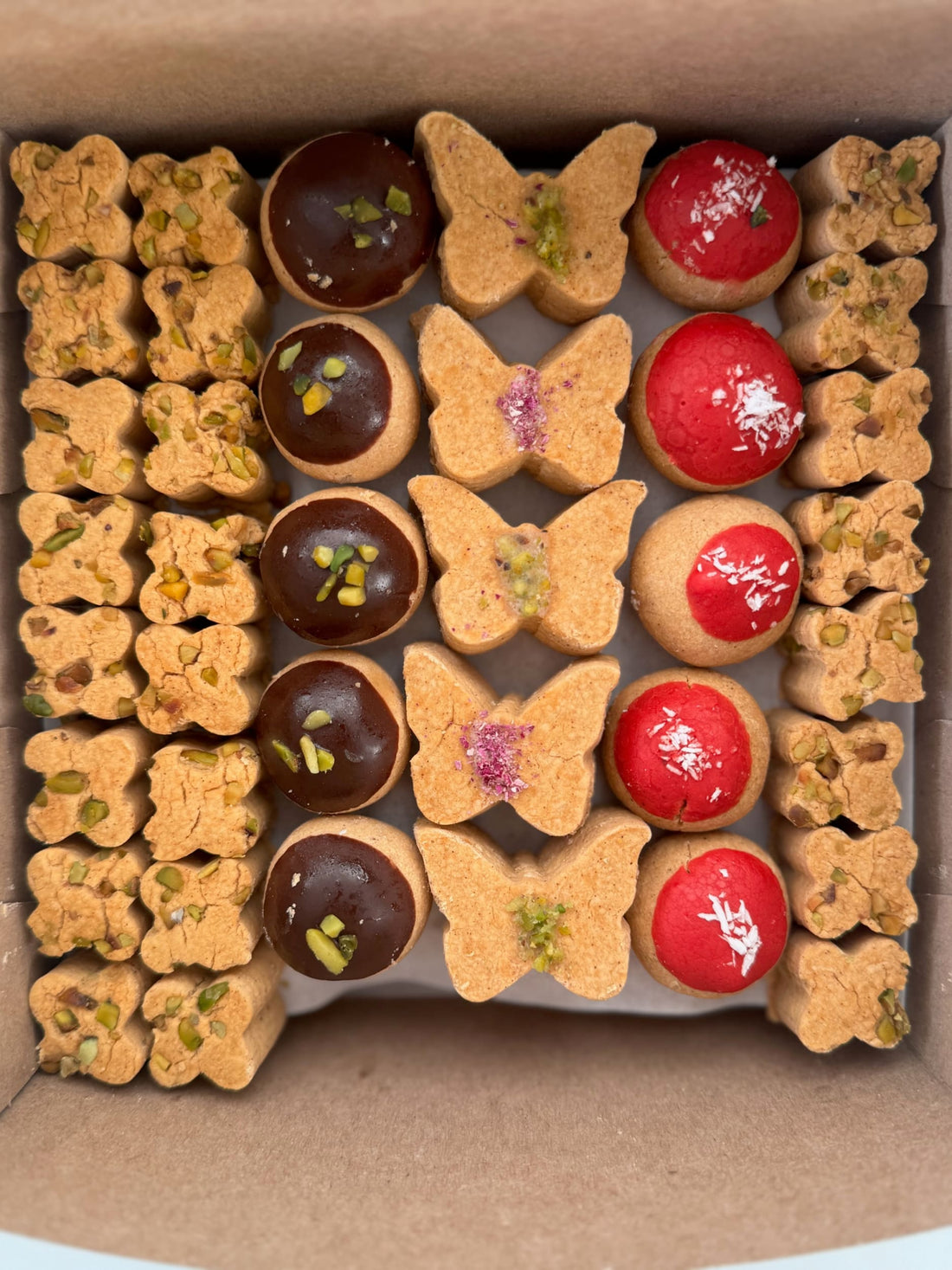 Assorted chickpea cookie box - pastry