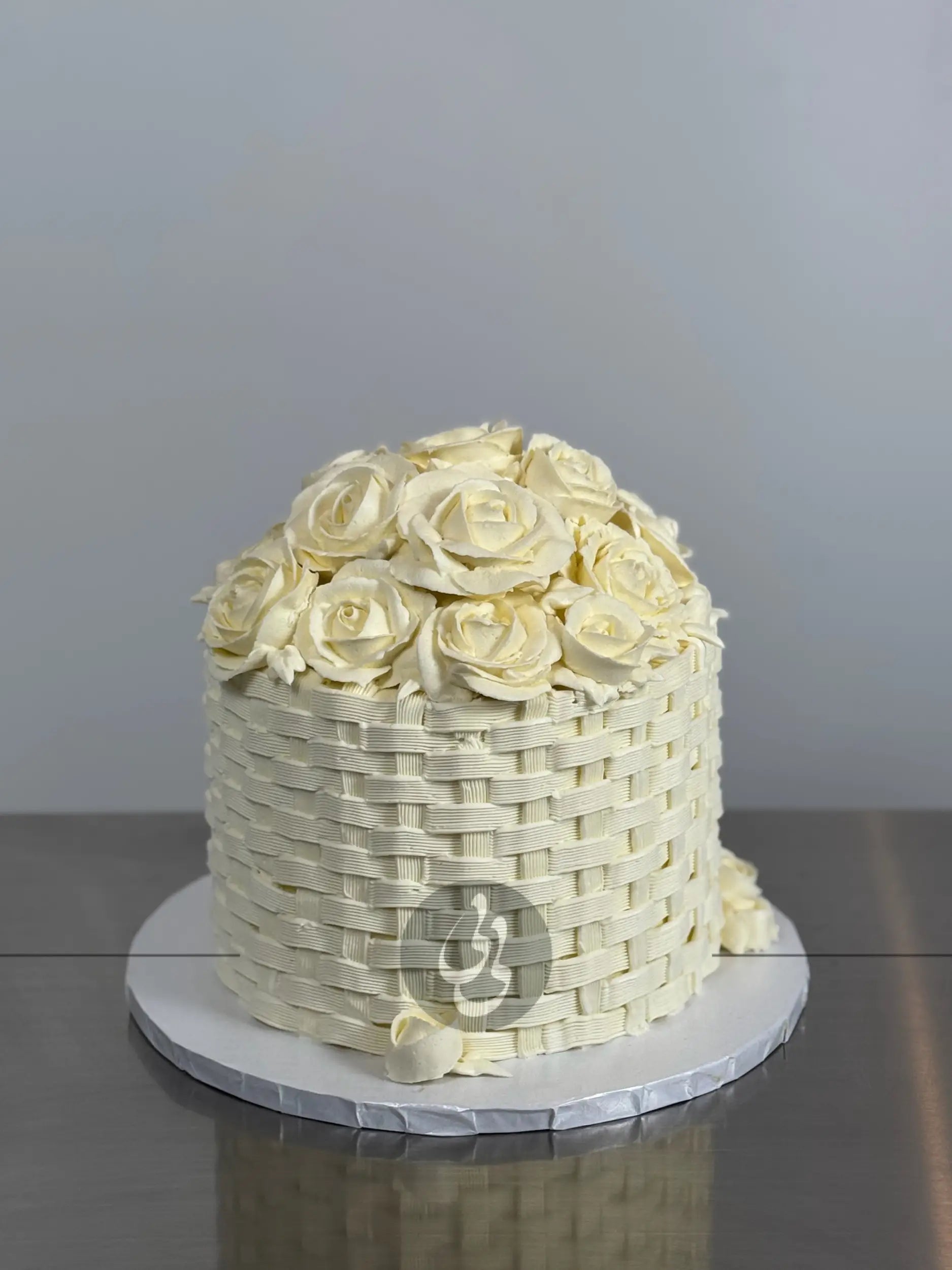 Basket of roses in buttercream - custom cake