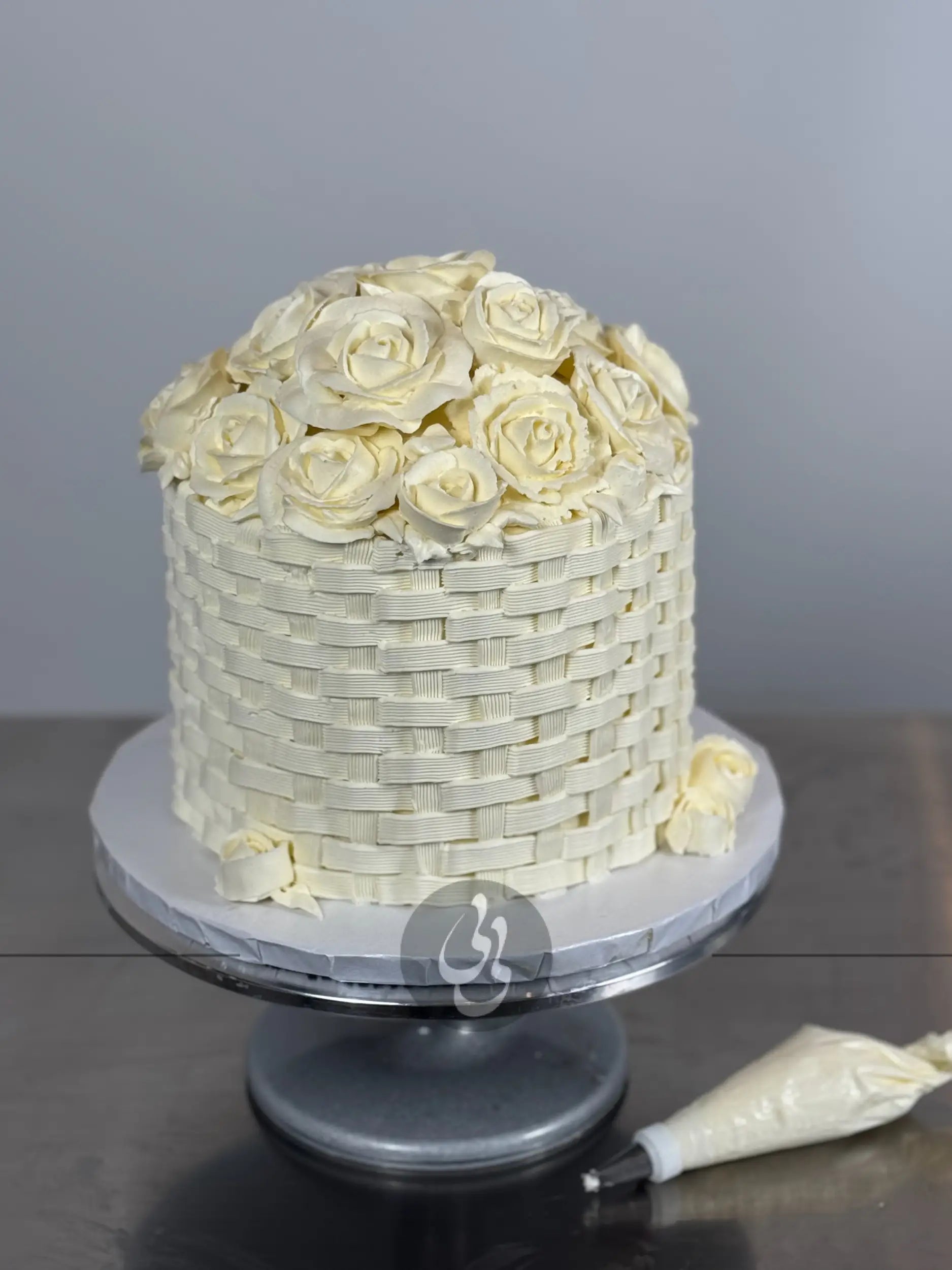 Basket of roses in buttercream - custom cake