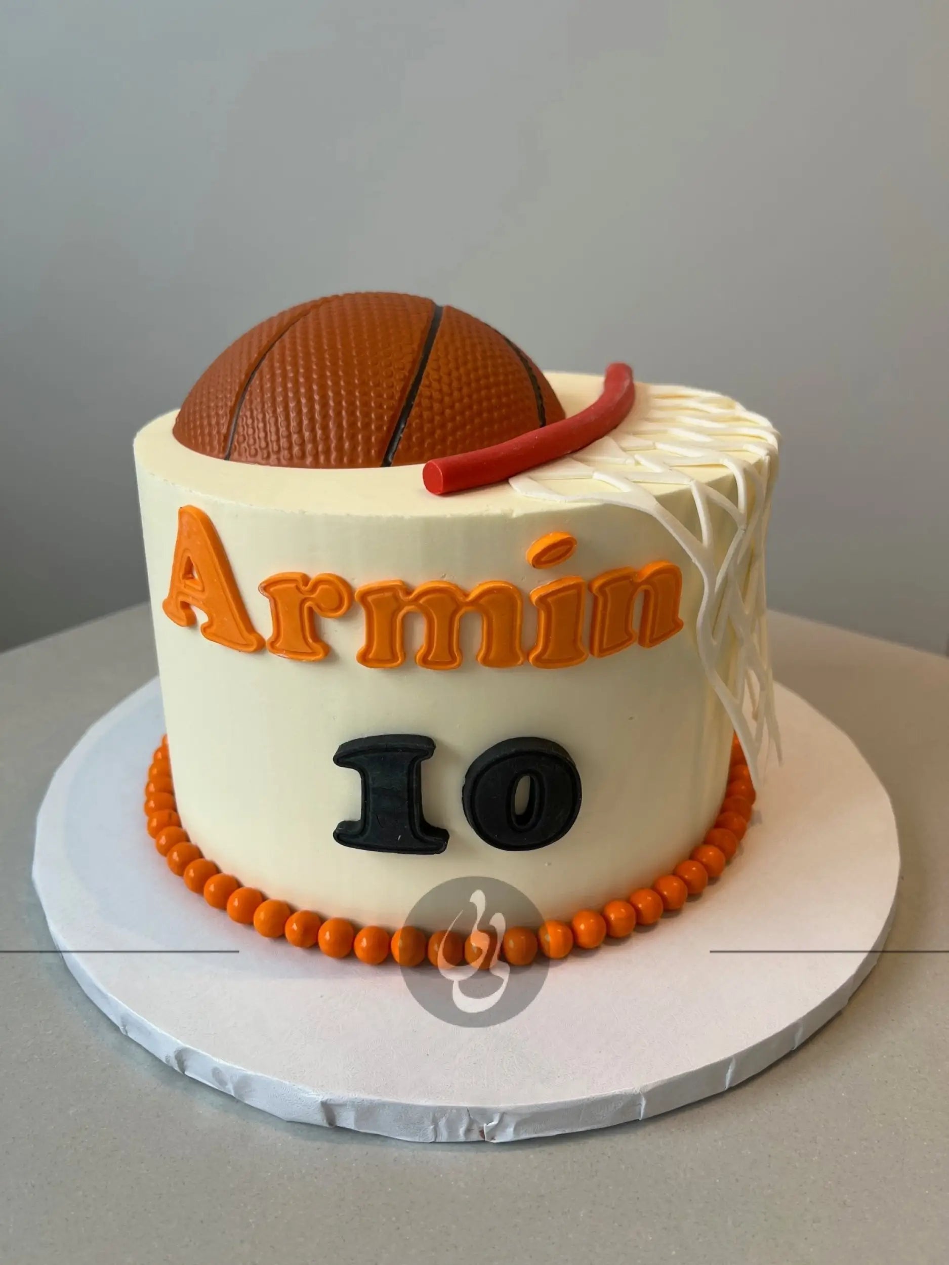Basketball slam dunk - custom cake