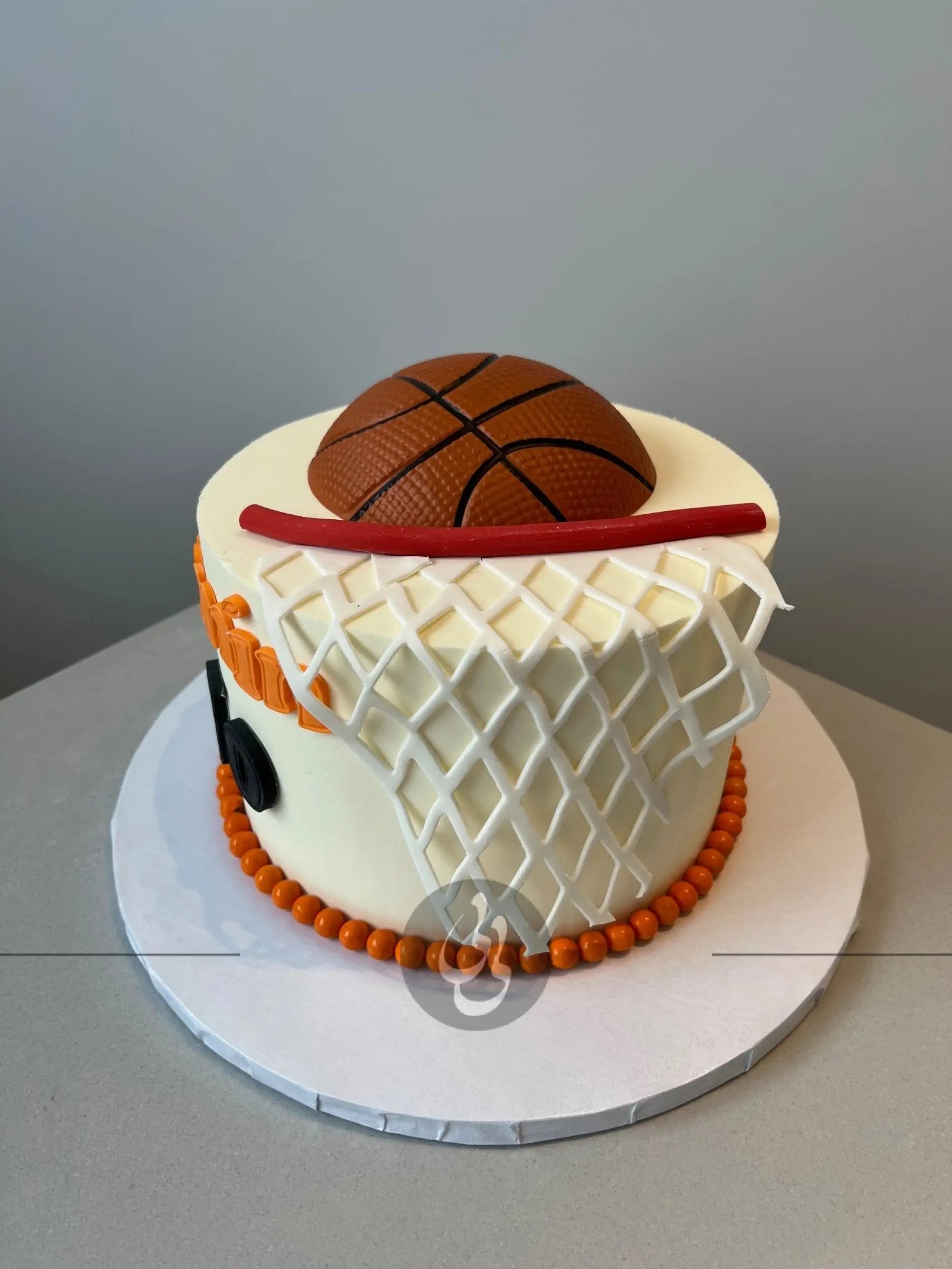 Basketball slam dunk - custom cake