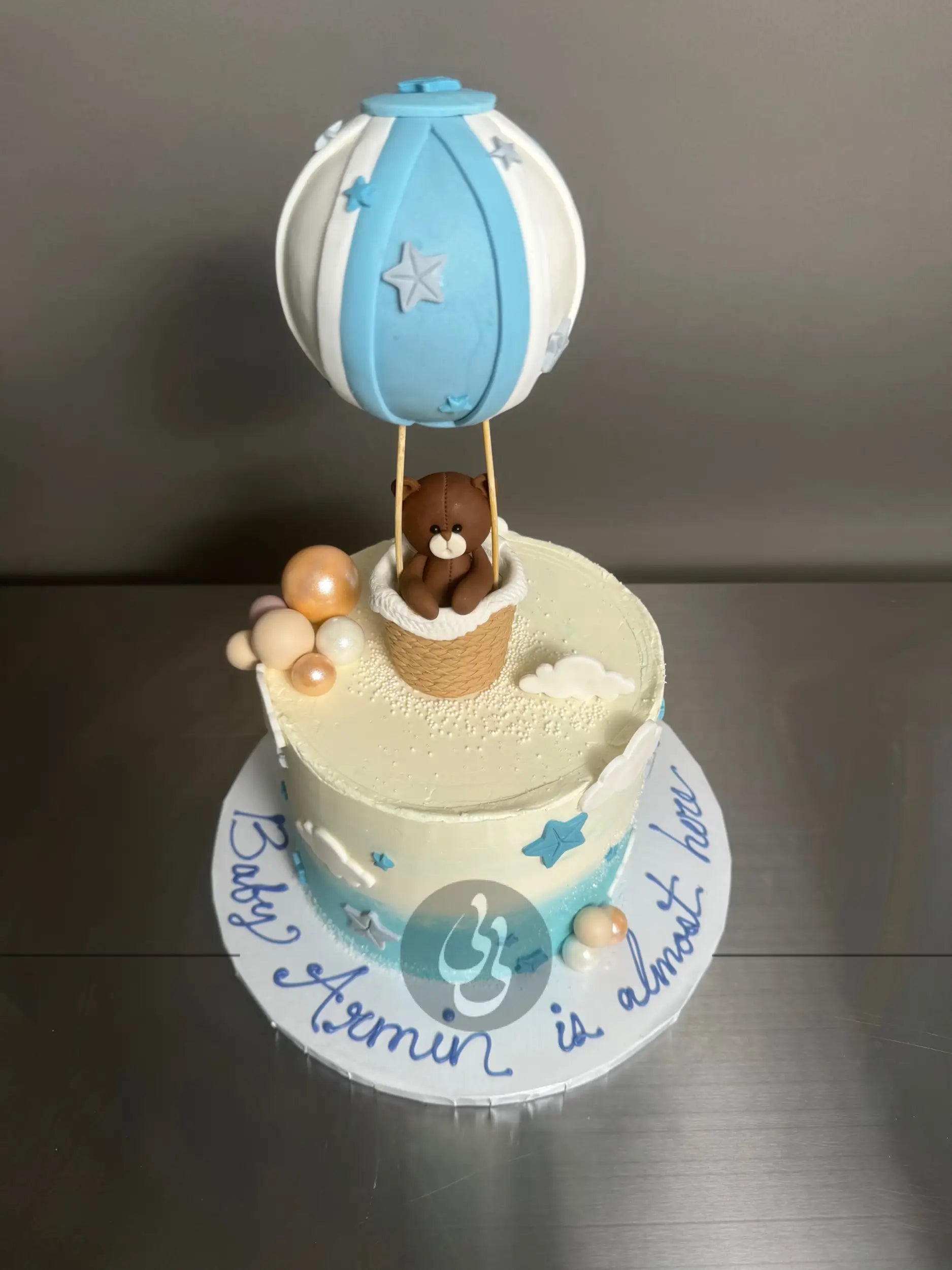 Bear in hot air balloon - custom cake
