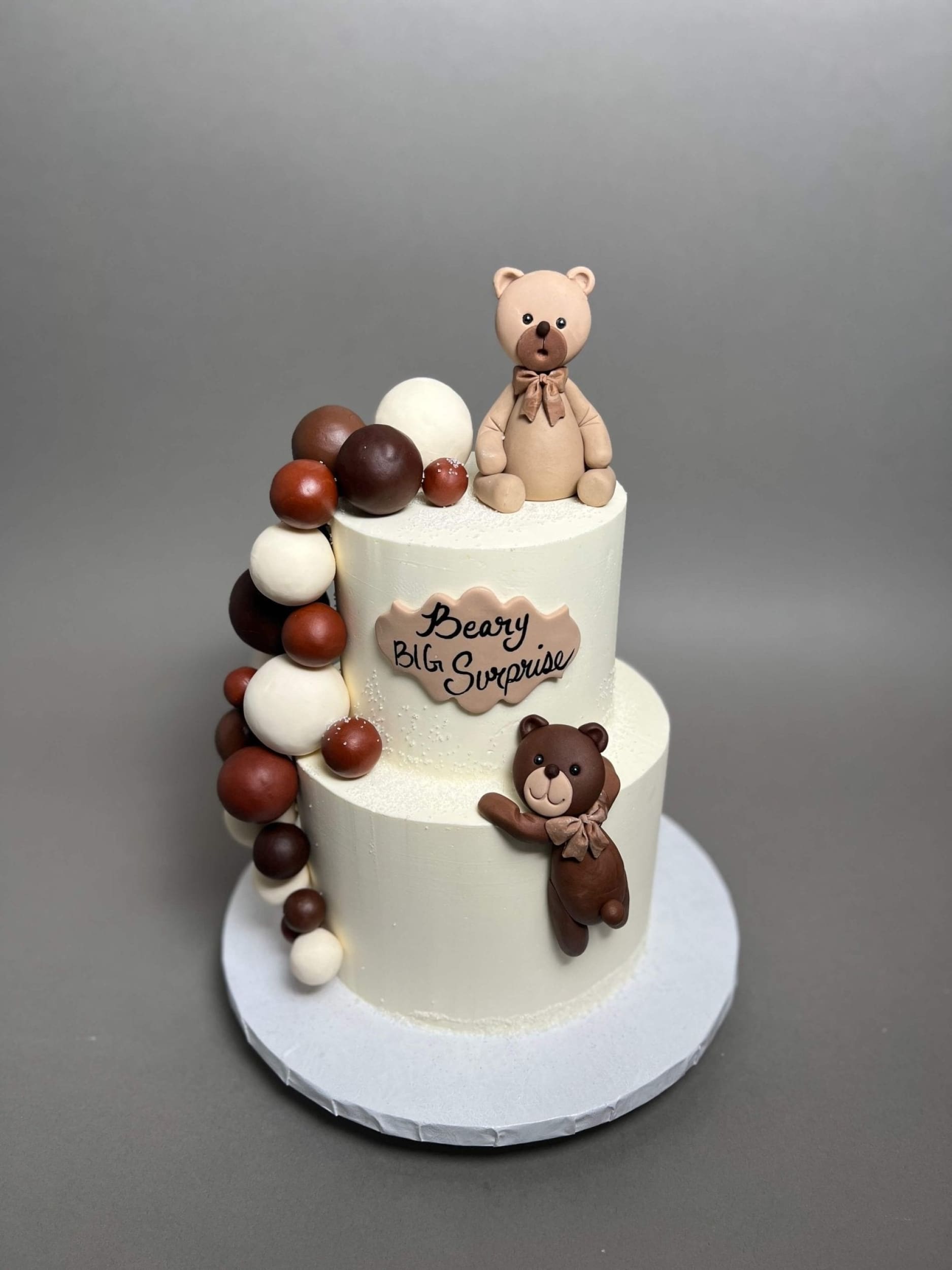 Bears & spheres on buttercream - custom cake