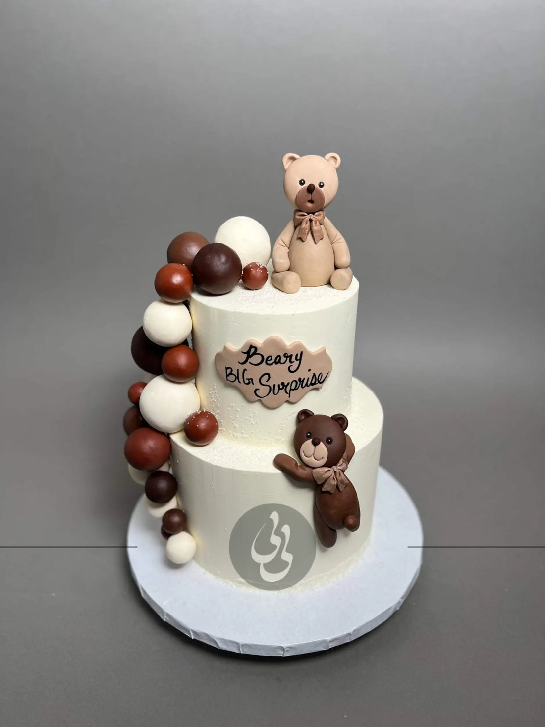 Bears & spheres on buttercream - custom cake