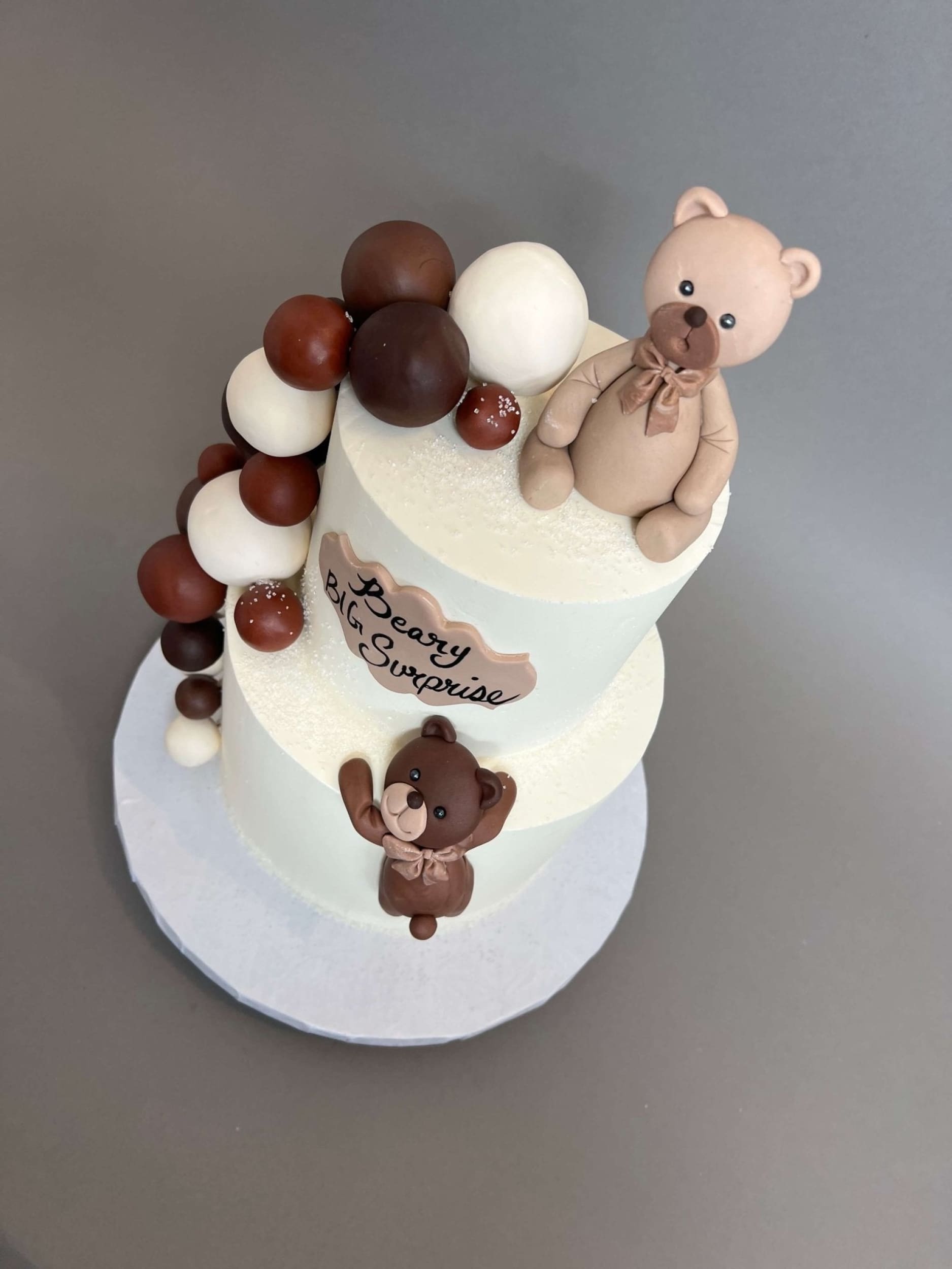 Bears & spheres on buttercream - custom cake