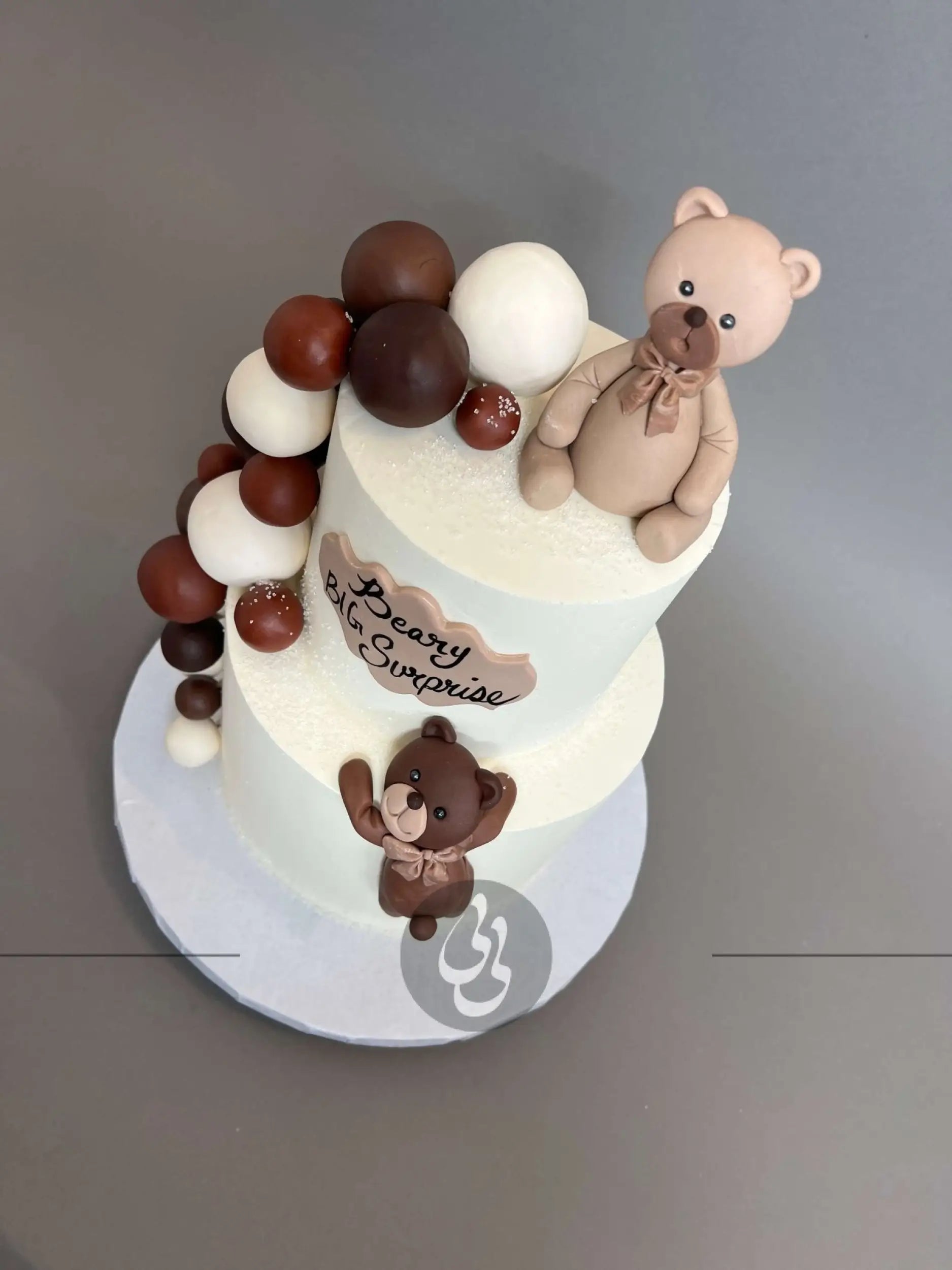Bears & spheres on buttercream - custom cake