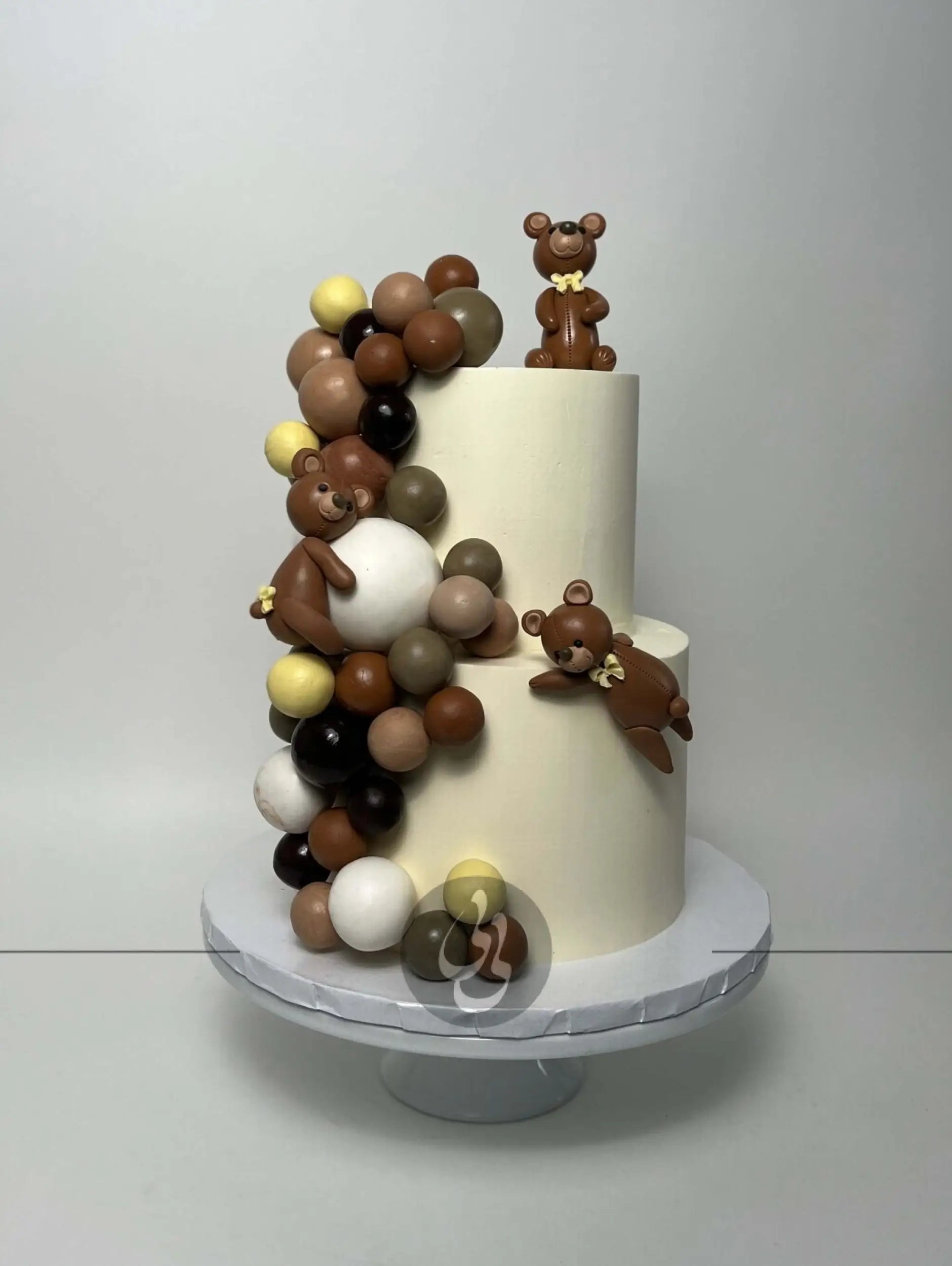 Bears & spheres on buttercream - custom cake