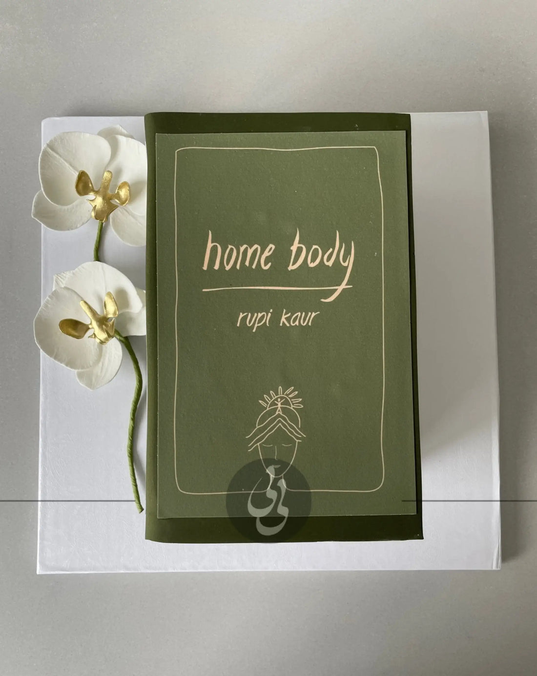 Book in fondant - custom cake