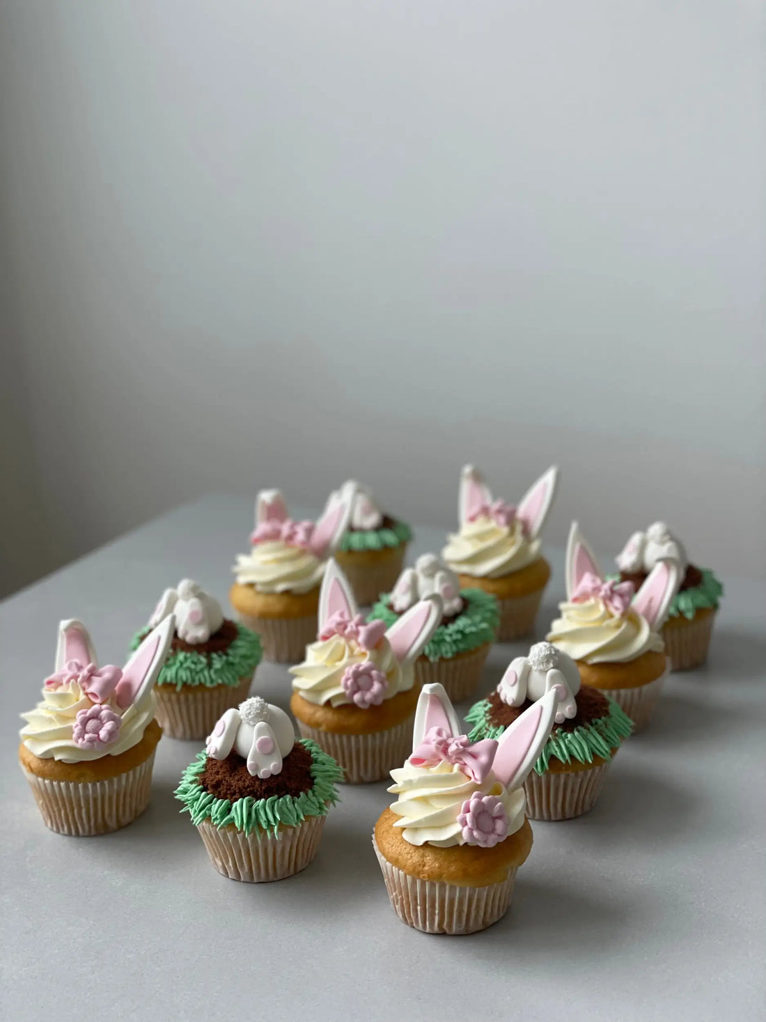 Bunny garden cupcakes - cupcake
