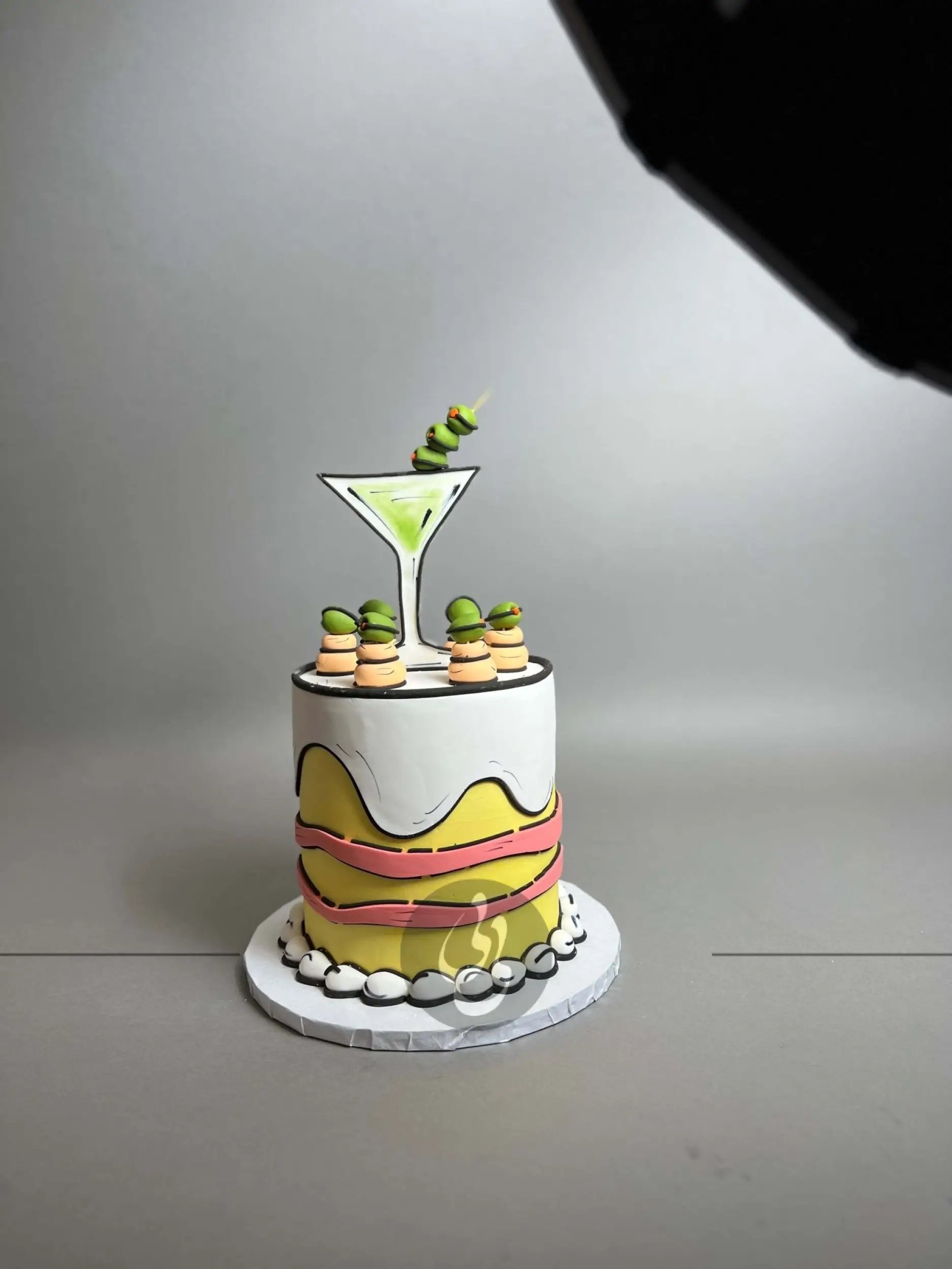 Cartoon pop-art cake - custom cake