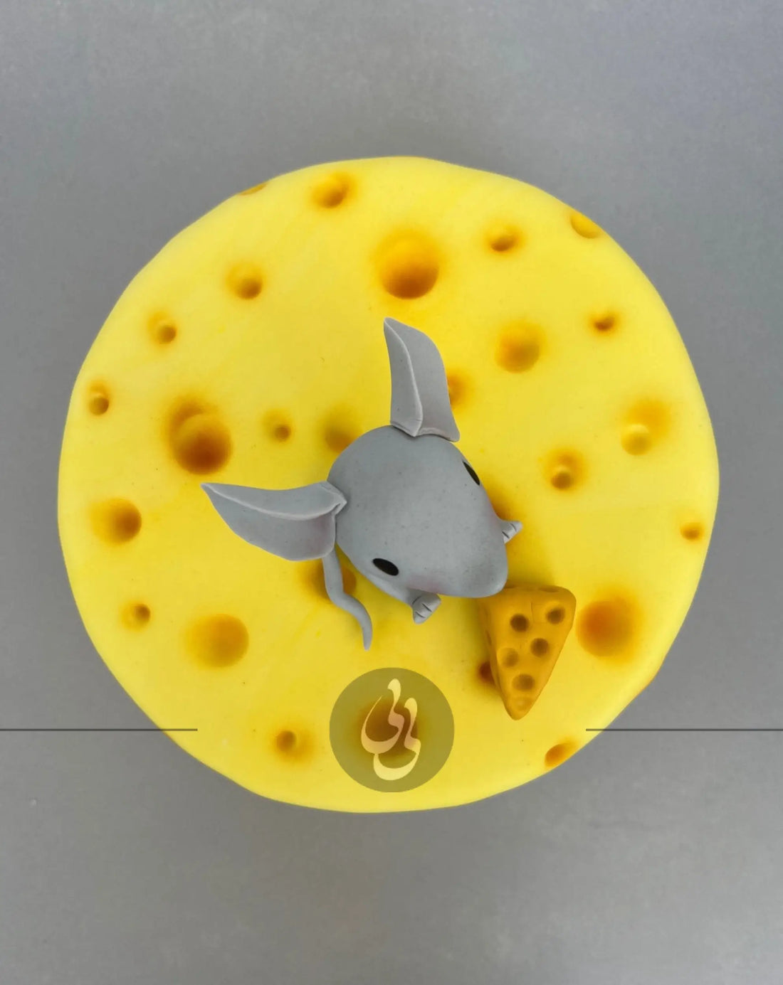 Cheese barrel and mouse in fondant - custom cake