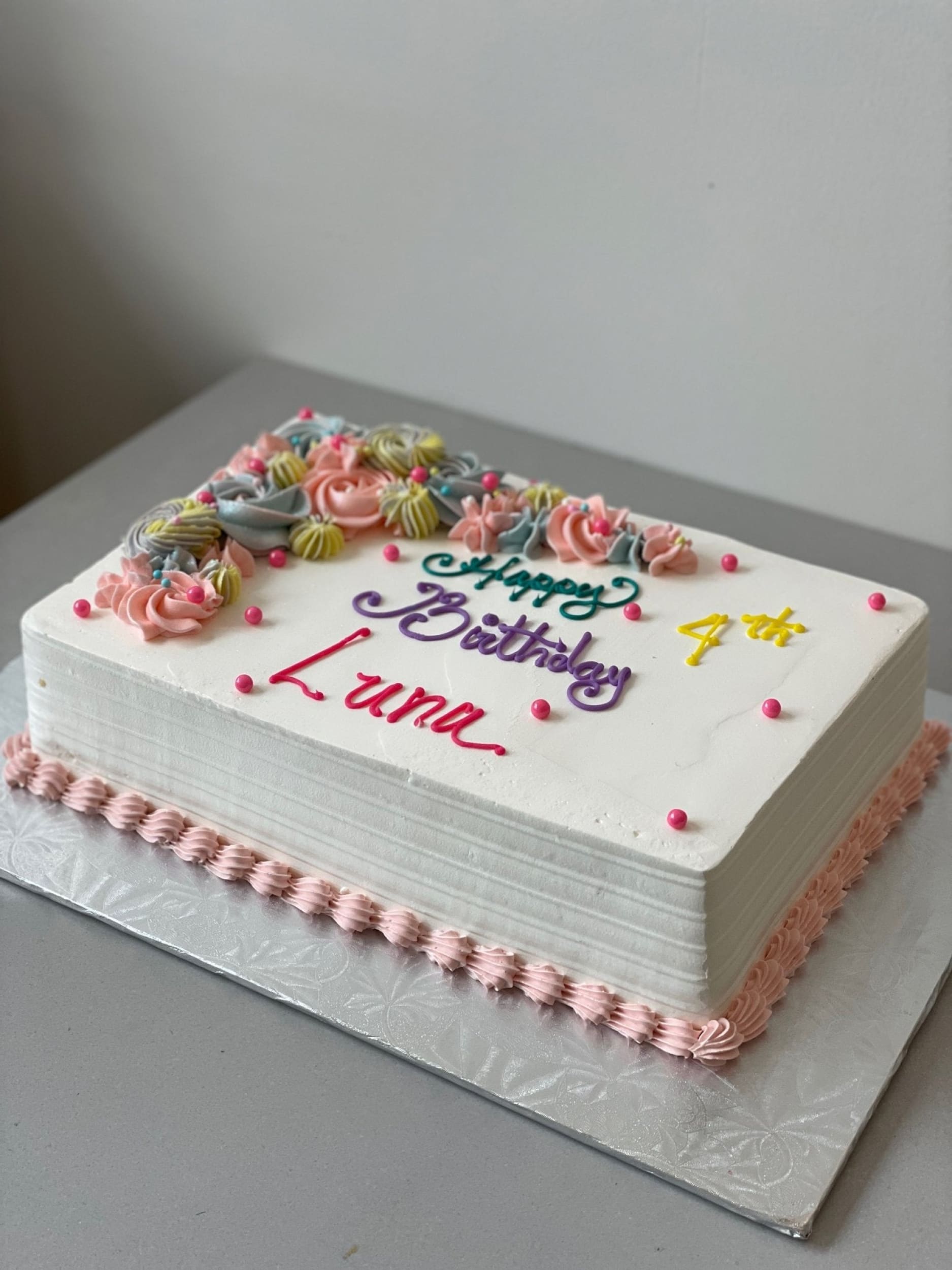 Crescent moon rosettes in whipped cream - custom cake