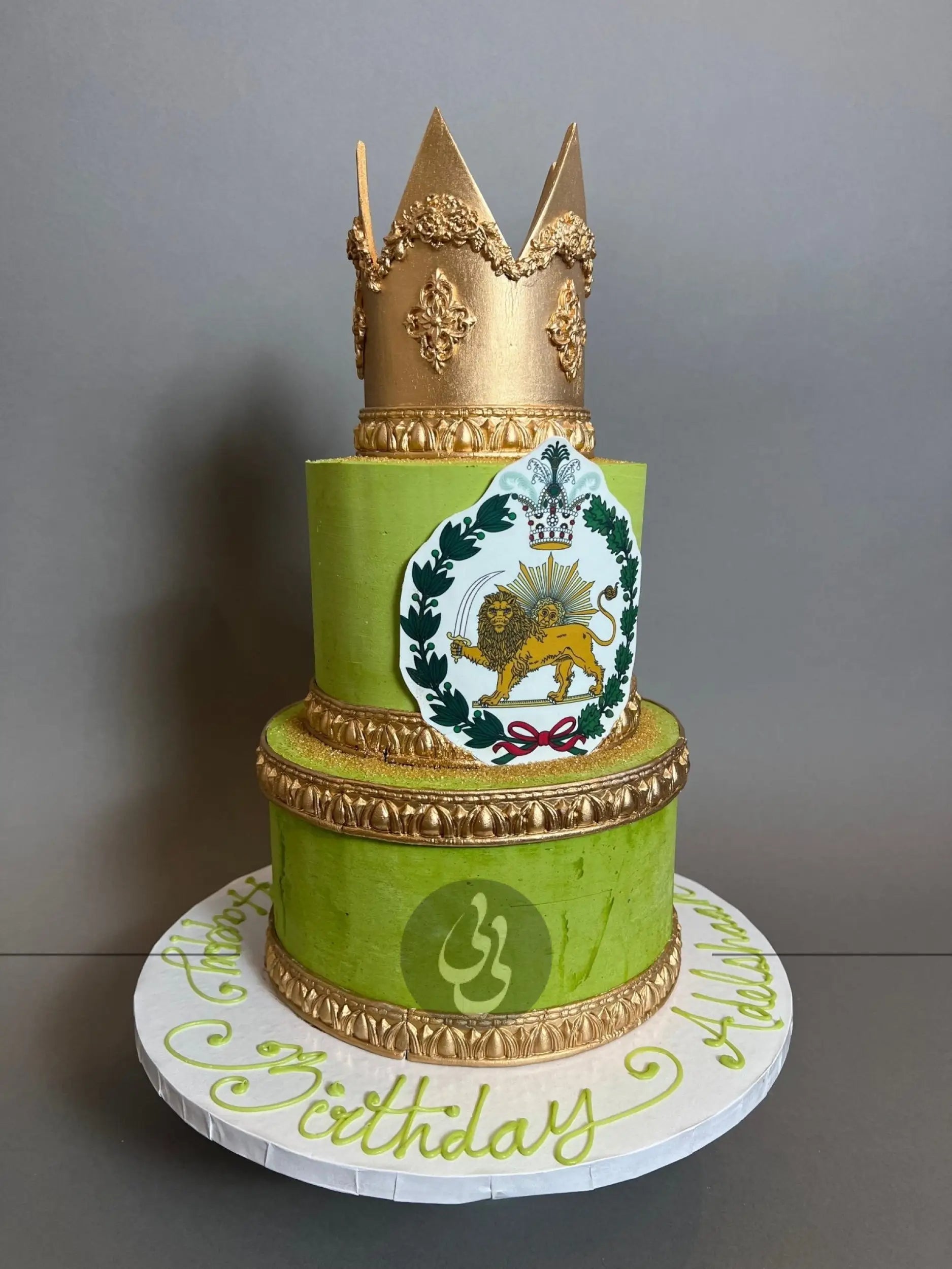 Crown and edible print on buttercream - custom cake
