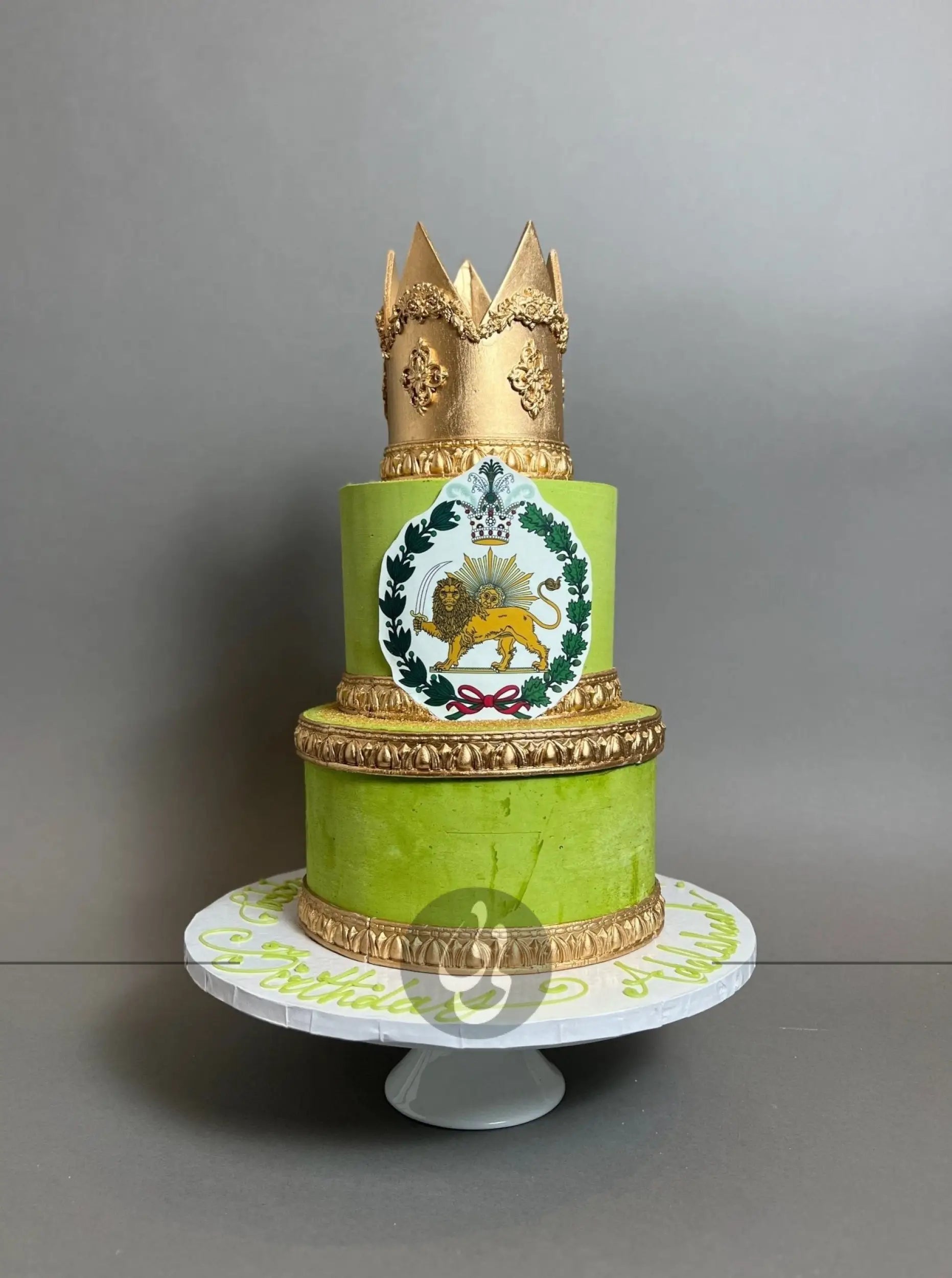 Crown and edible print on buttercream - custom cake