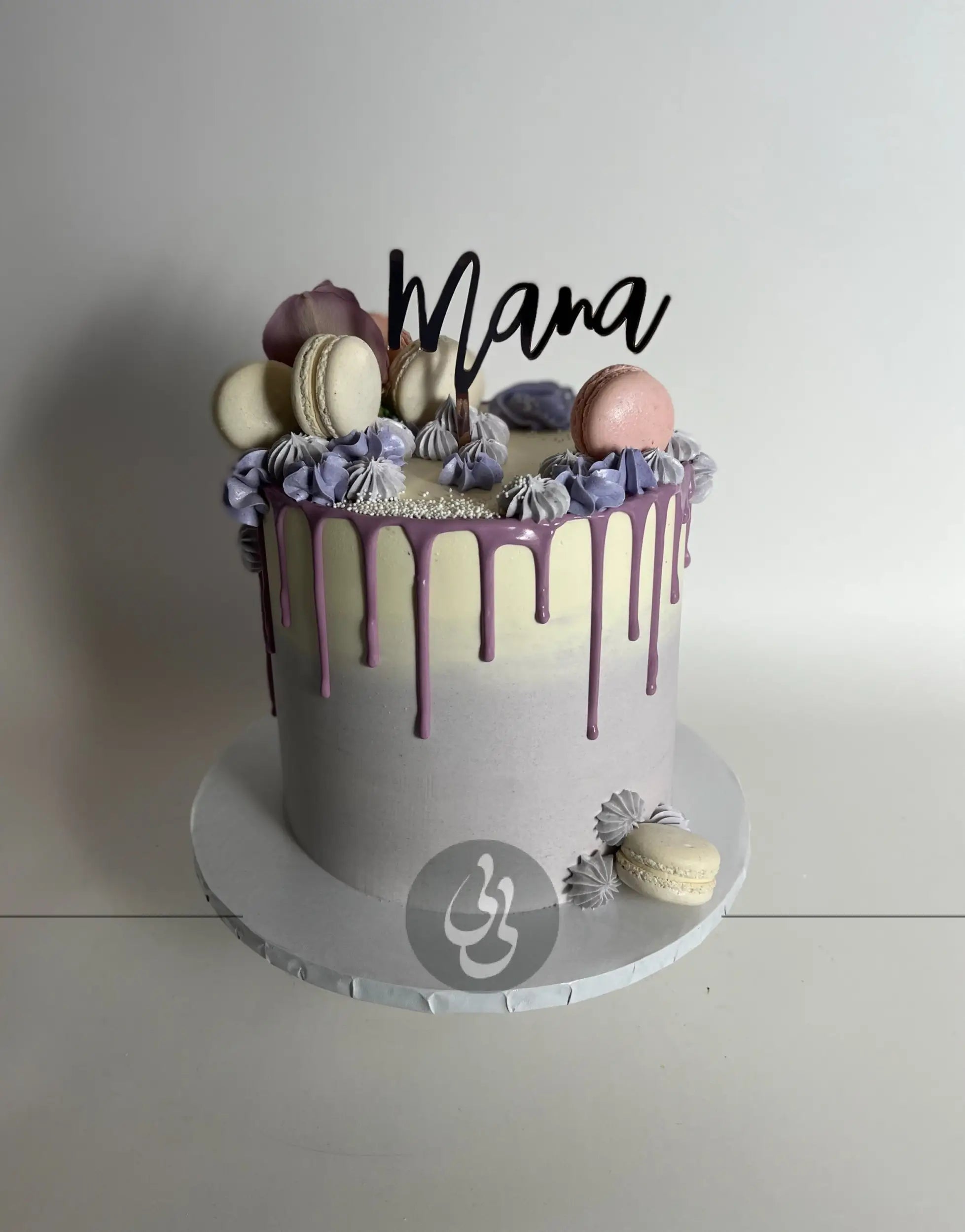 Drips & fresh flowers on buttercream - custom cake