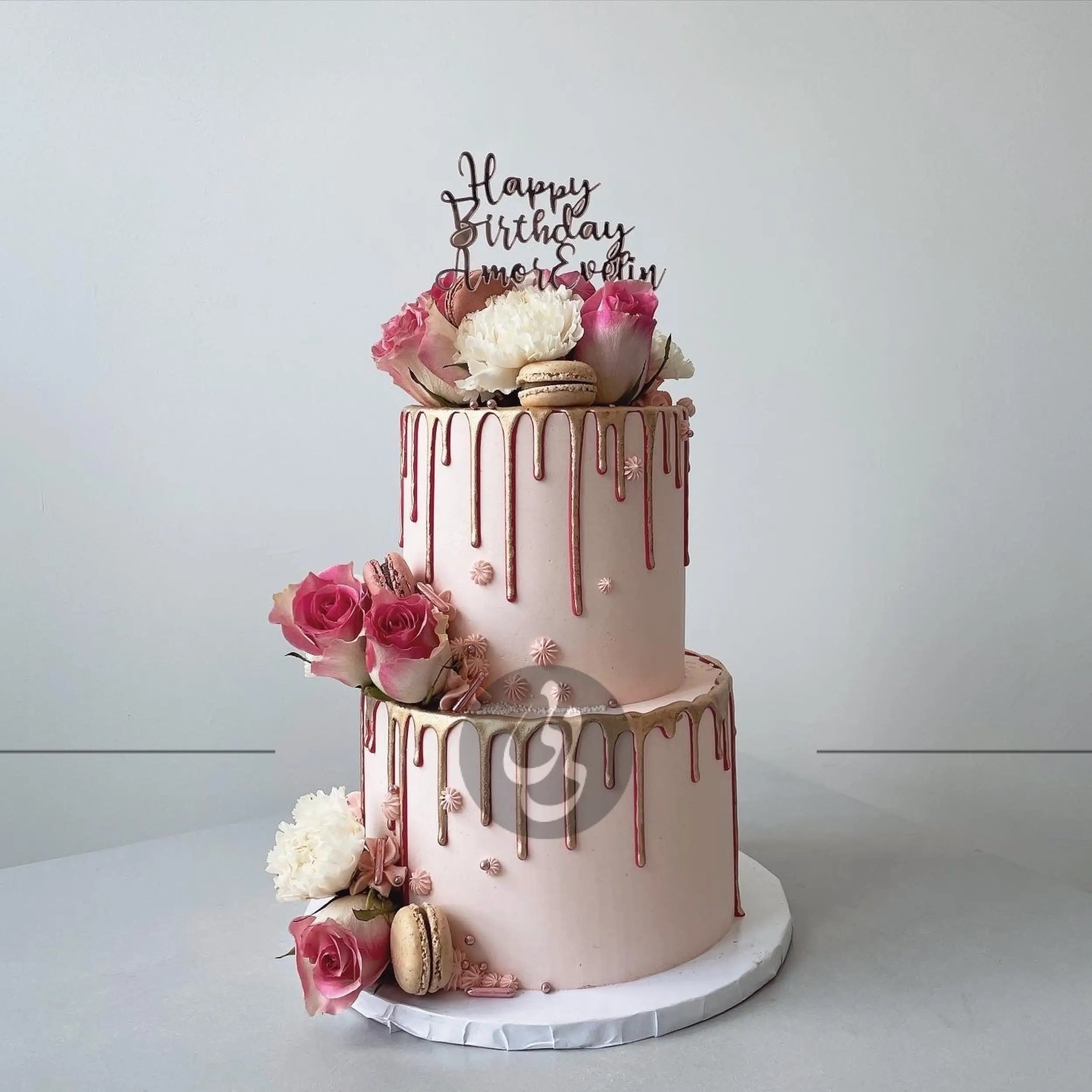 Drips & fresh flowers on buttercream - custom cake