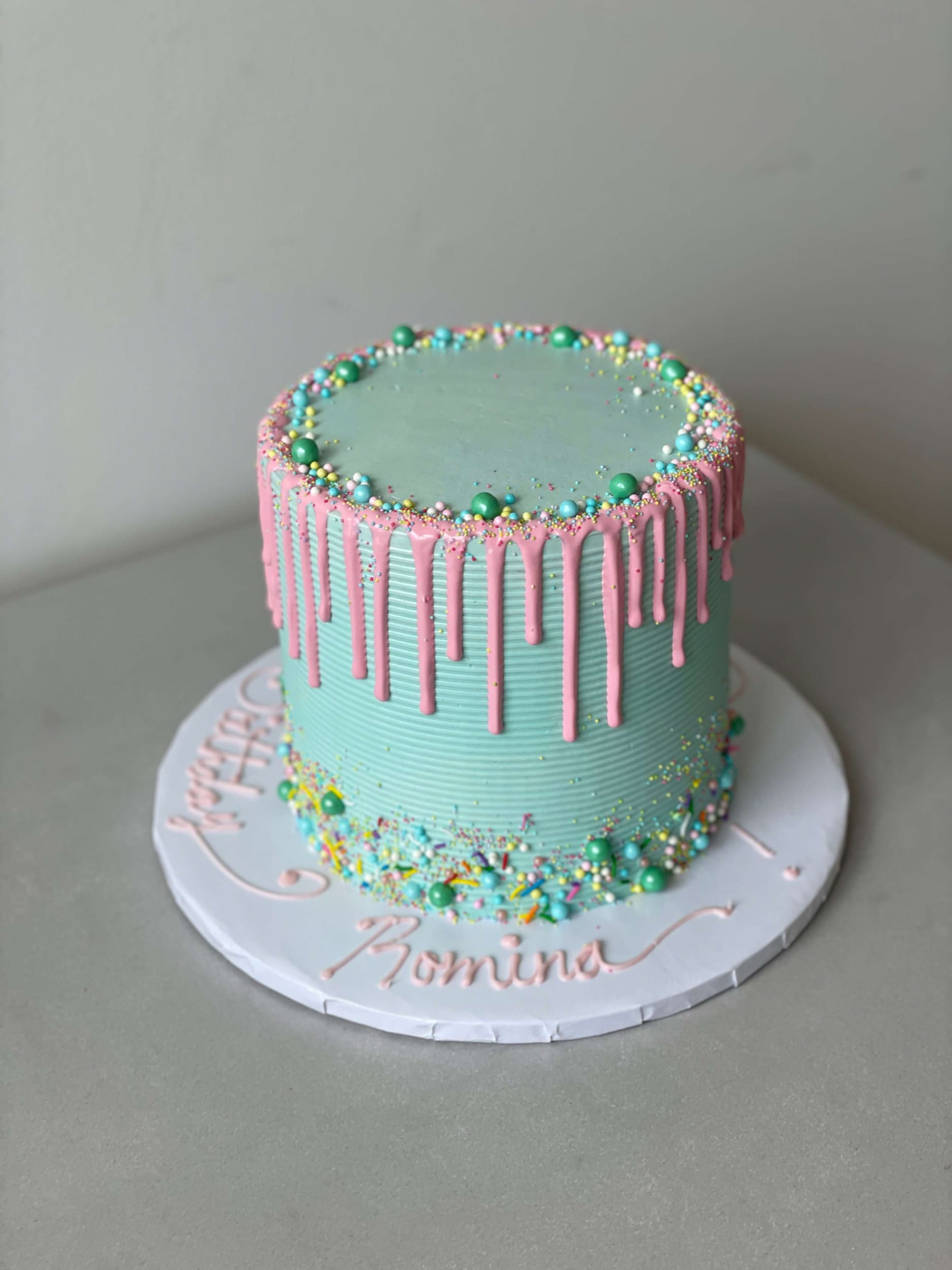 Drips on buttercream - custom cake