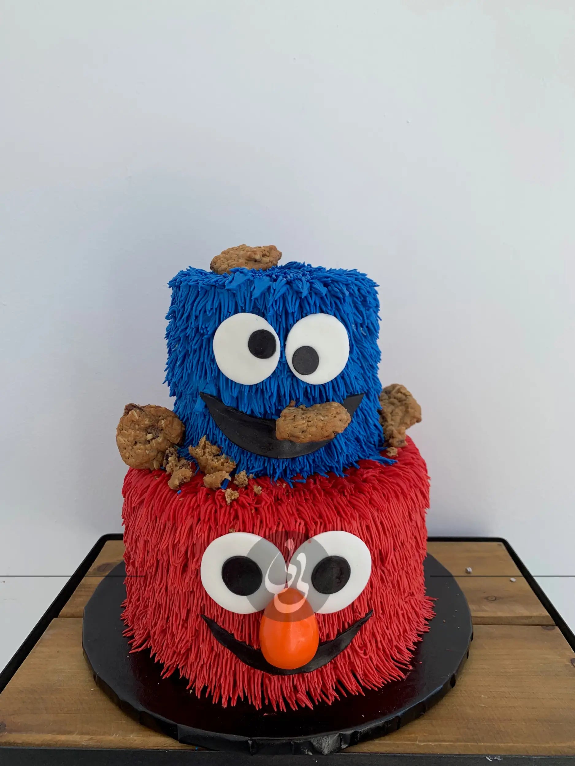 Elmo/cookie monster face - custom cake