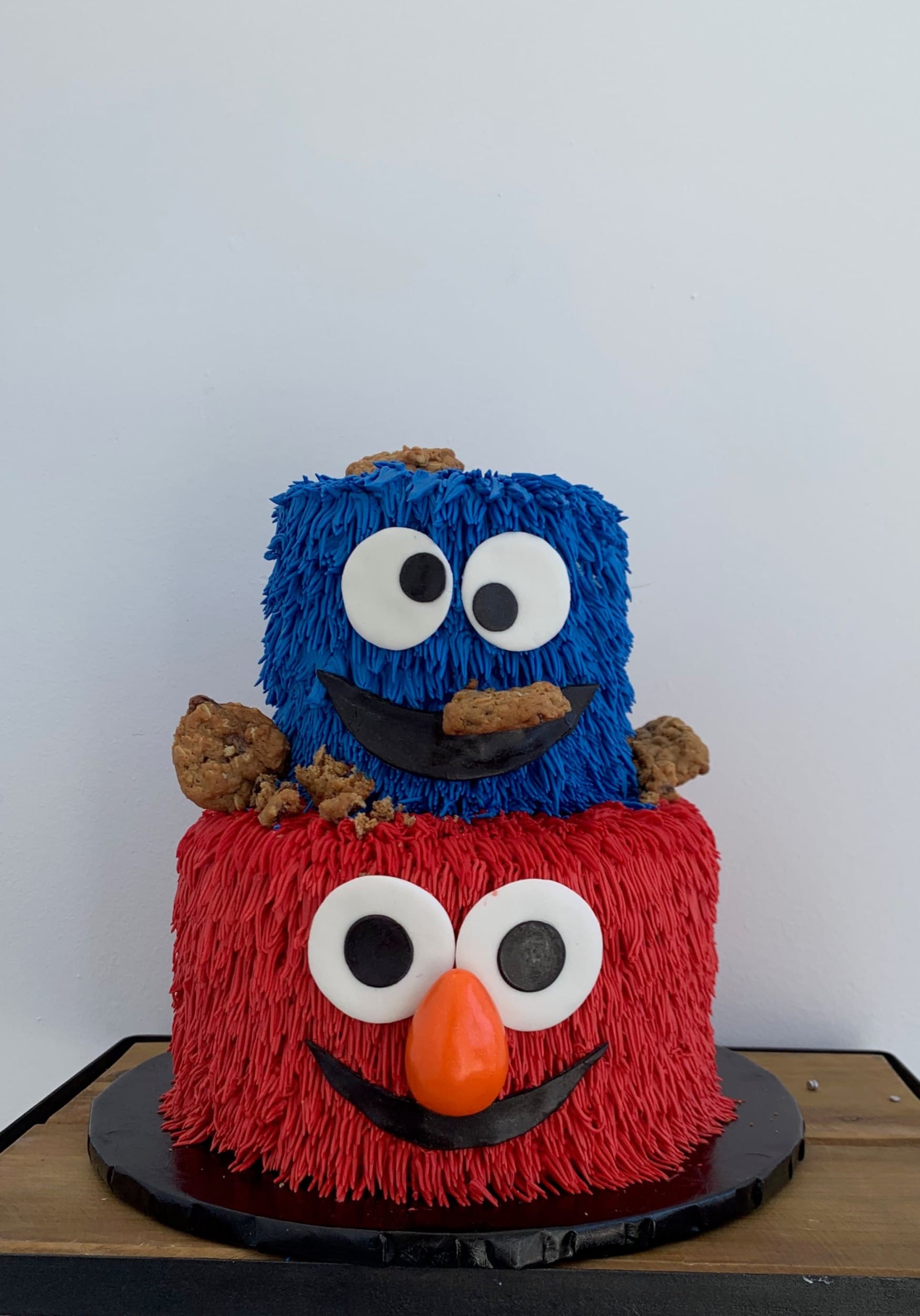 Elmo/cookie monster face - custom cake