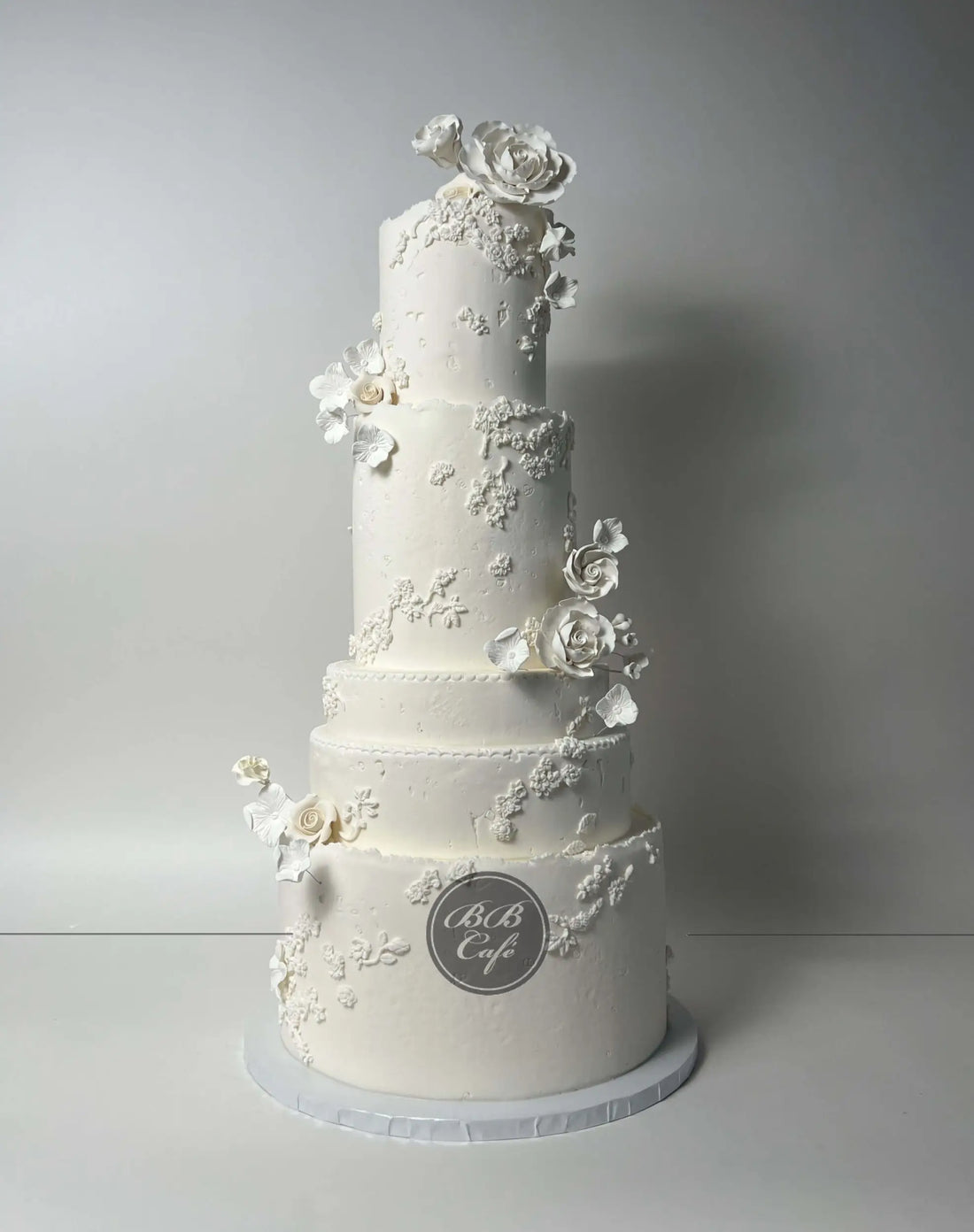 Ethereal white wedding - cake