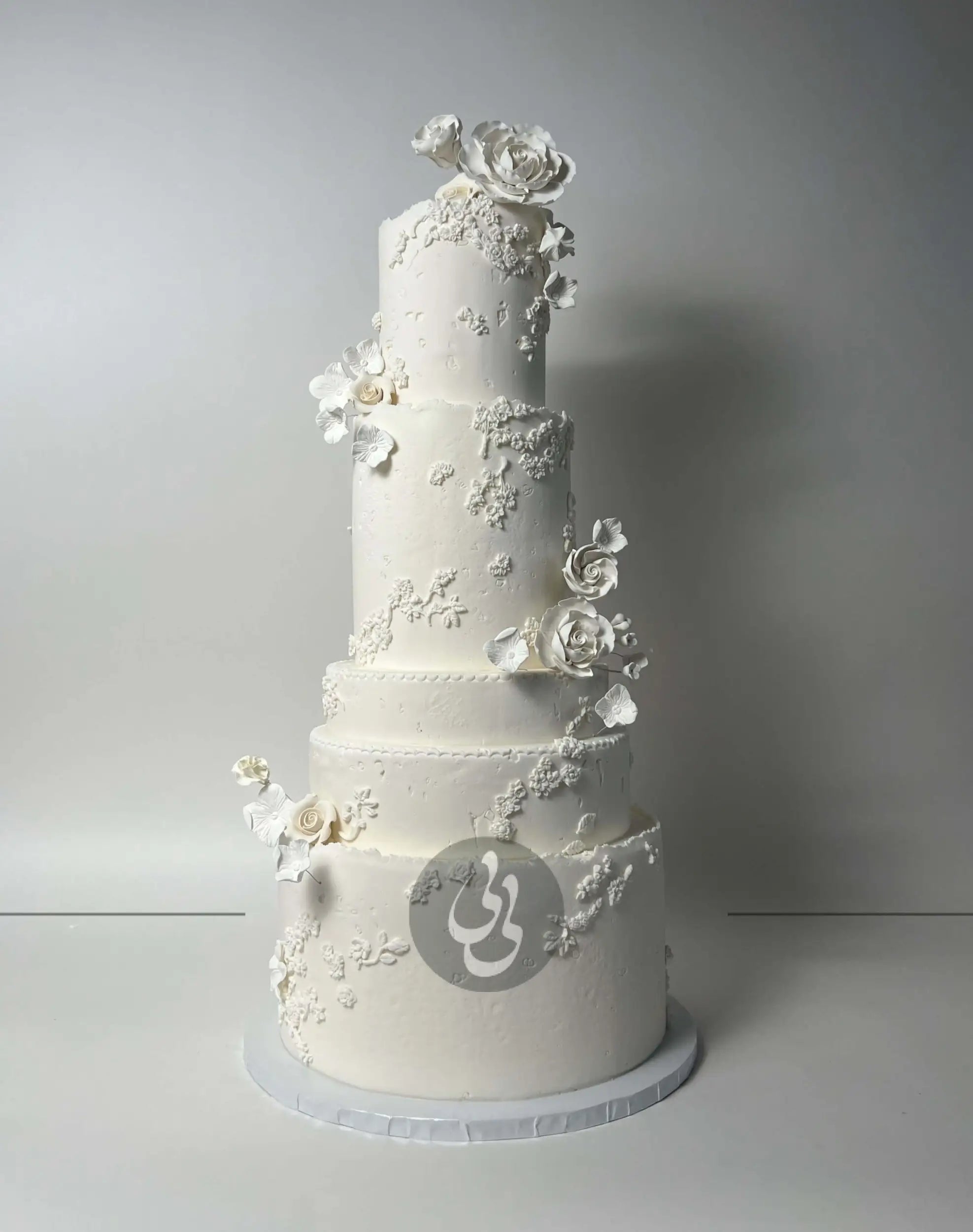 Ethereal white wedding - wedding cake