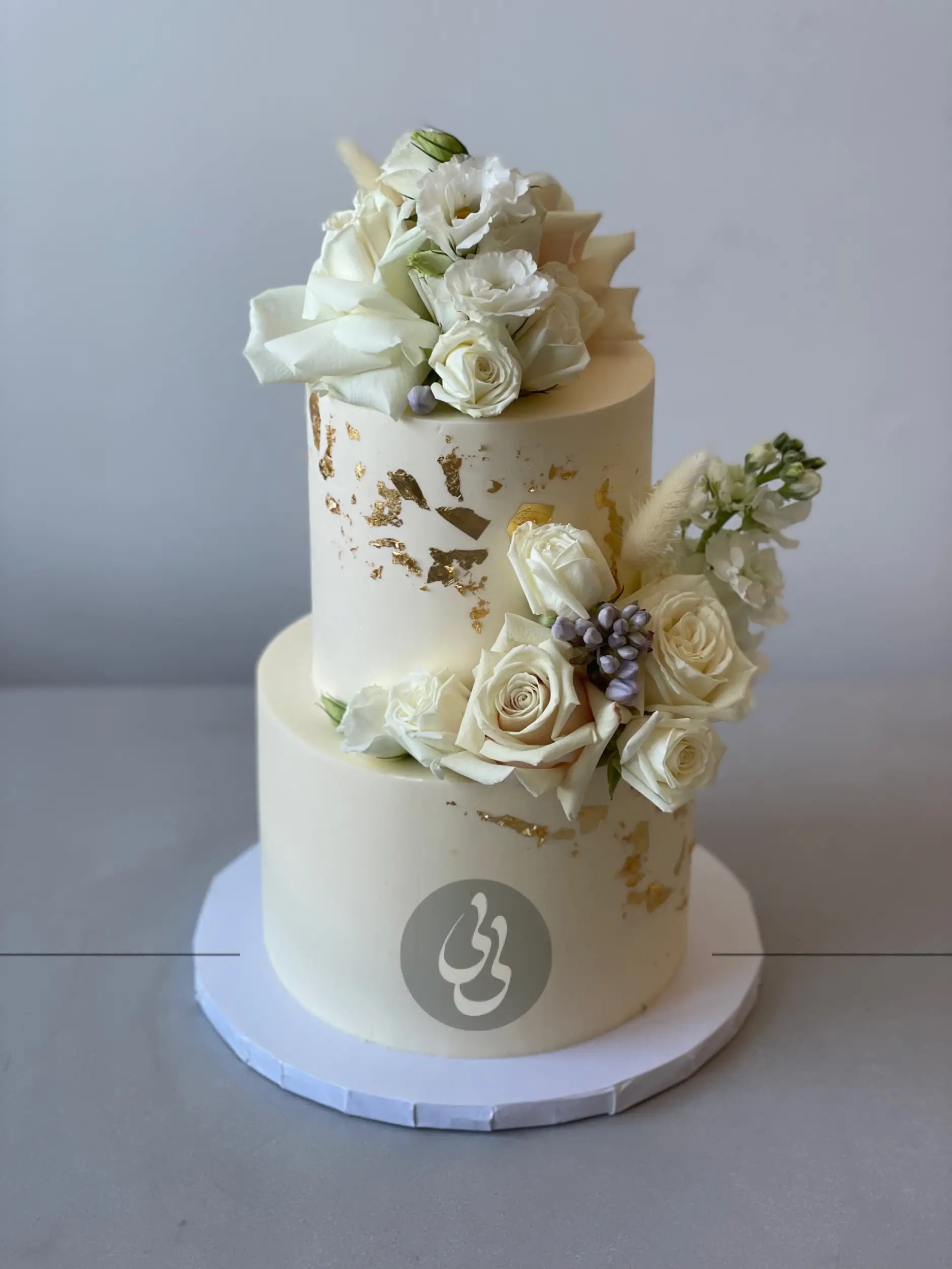 Fresh flower fantasy - wedding cake