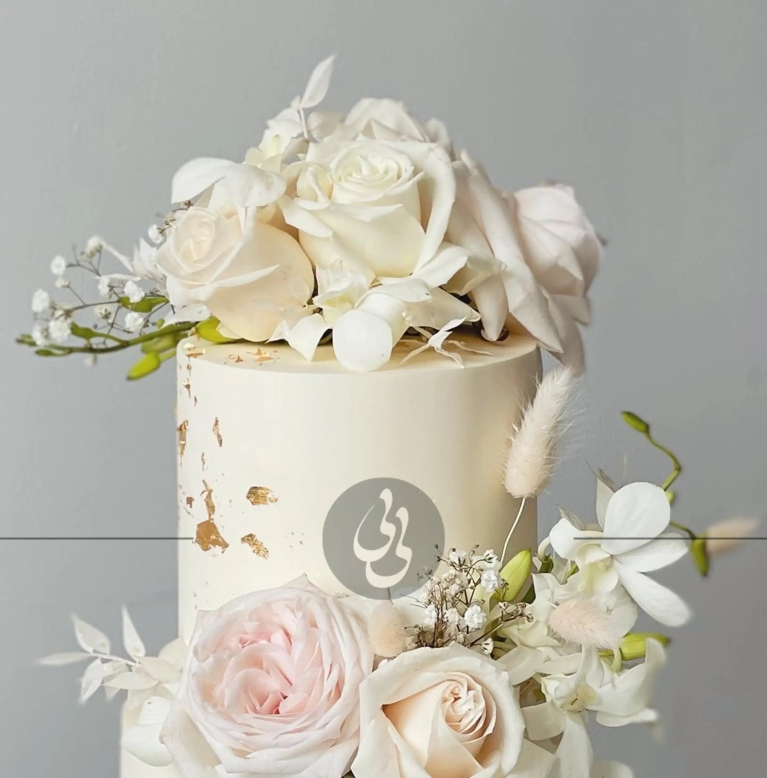 Fresh flower fantasy - wedding cake