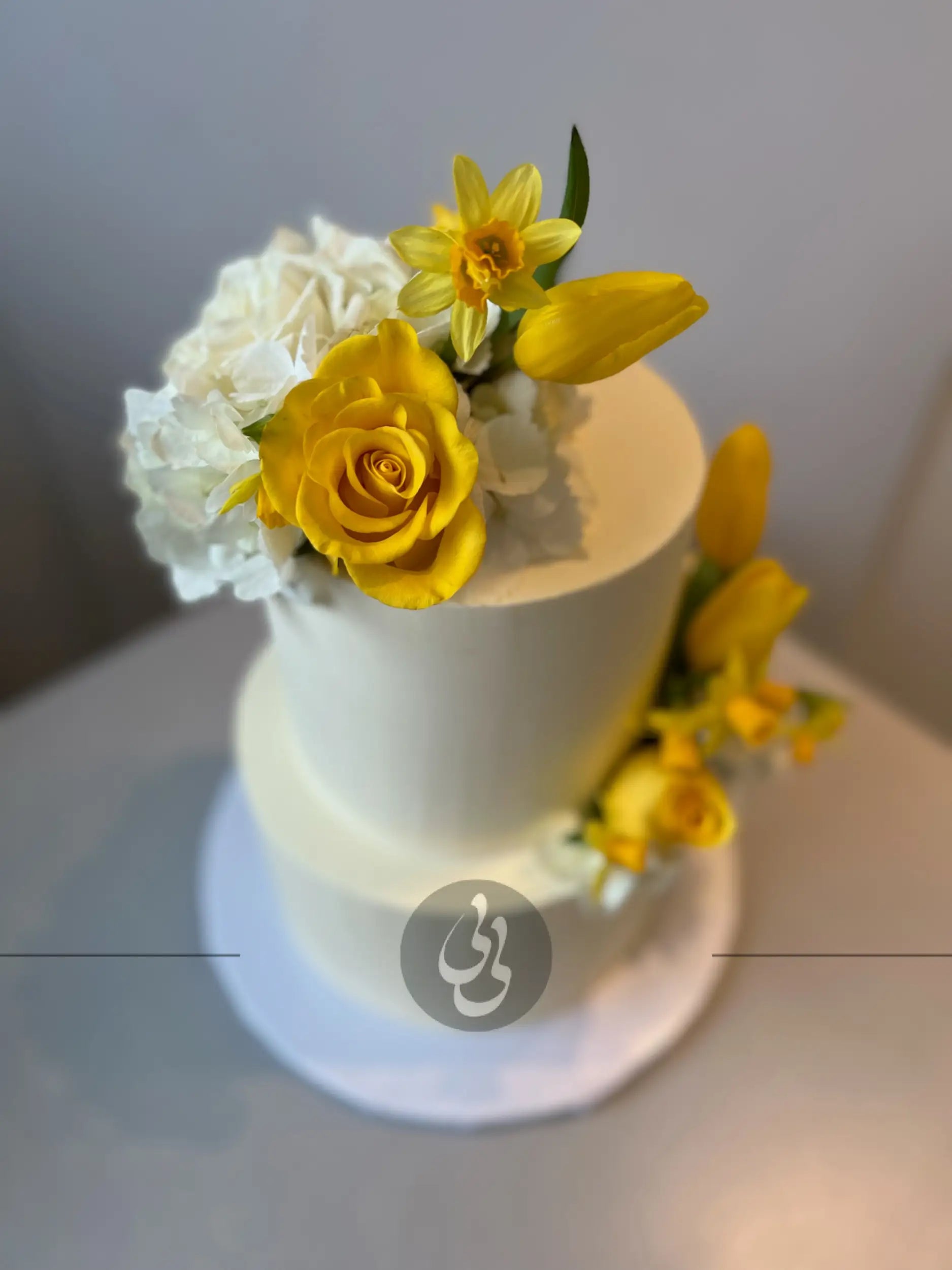 Fresh flower fantasy - wedding cake