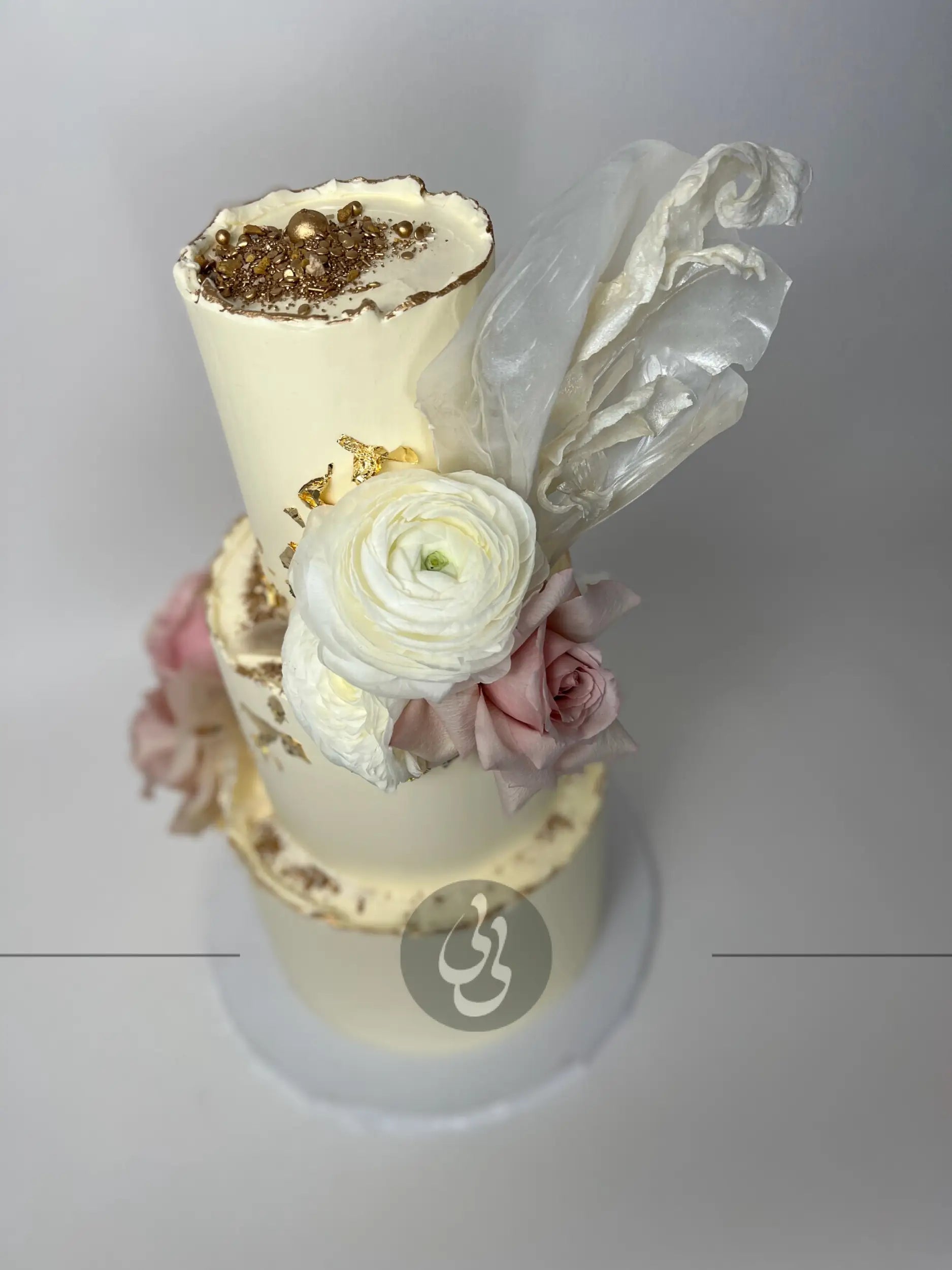 Fresh flowers & gold with wafer paper sail - wedding cake
