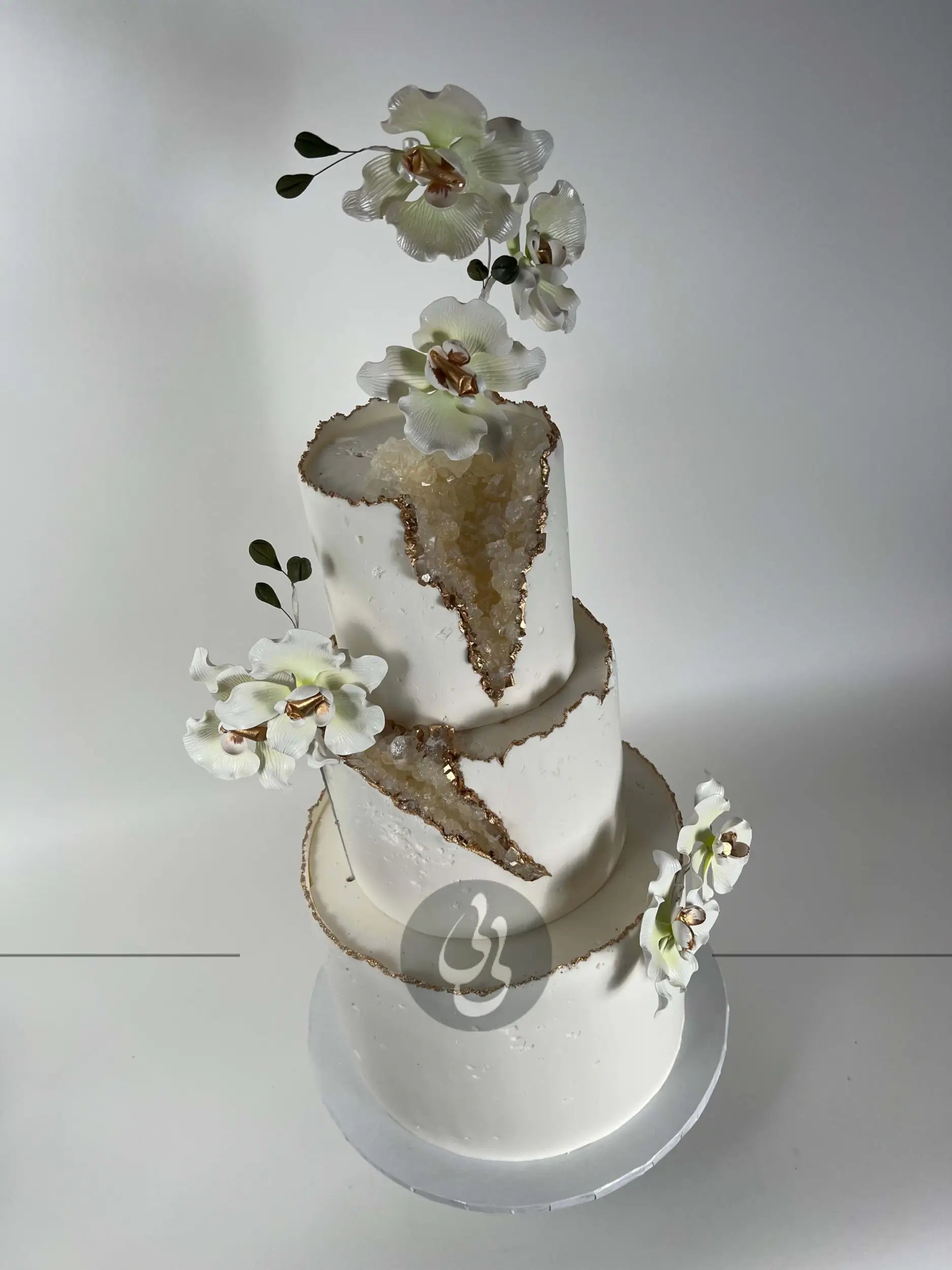 Geode and sugar orchids - wedding cake