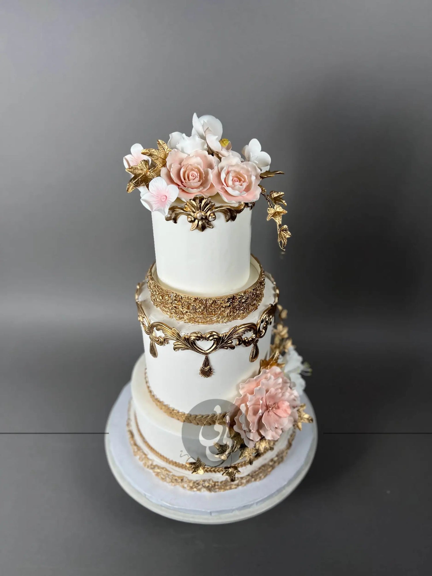 Gilded gold & sugar flowers - wedding cake