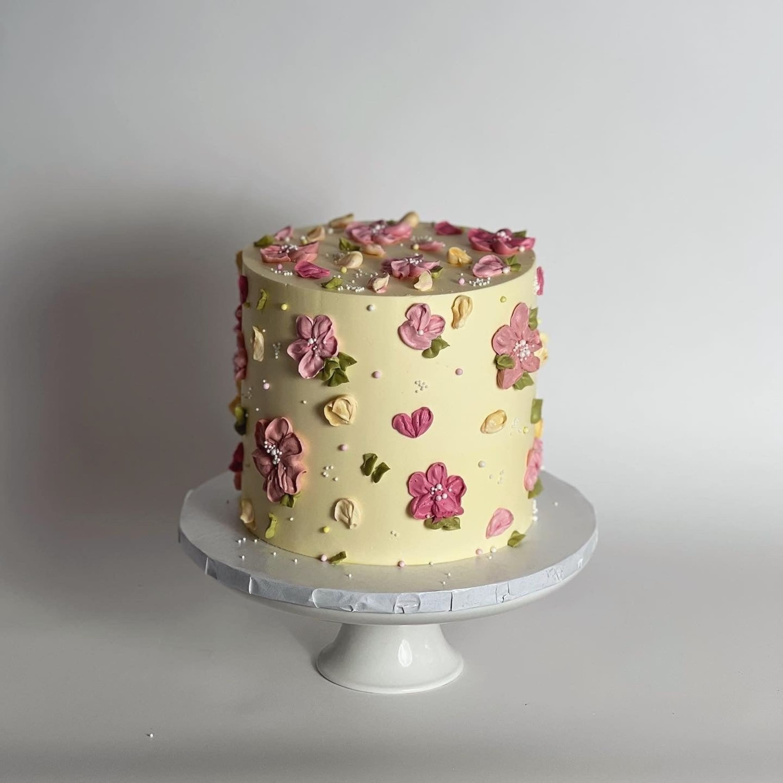 Hand piped flowers on buttercream - custom cake