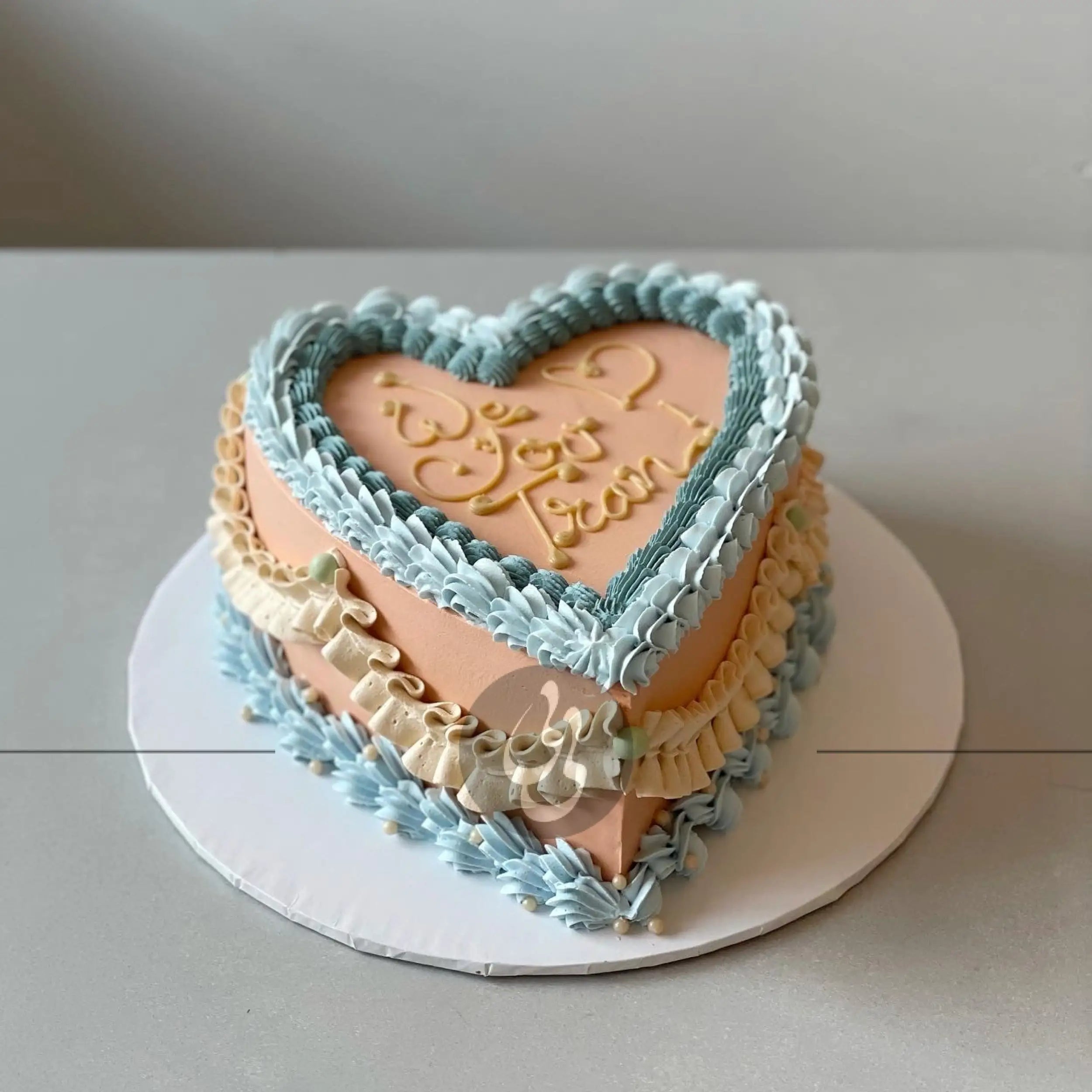 Lambeth heart in whipped cream - custom cake