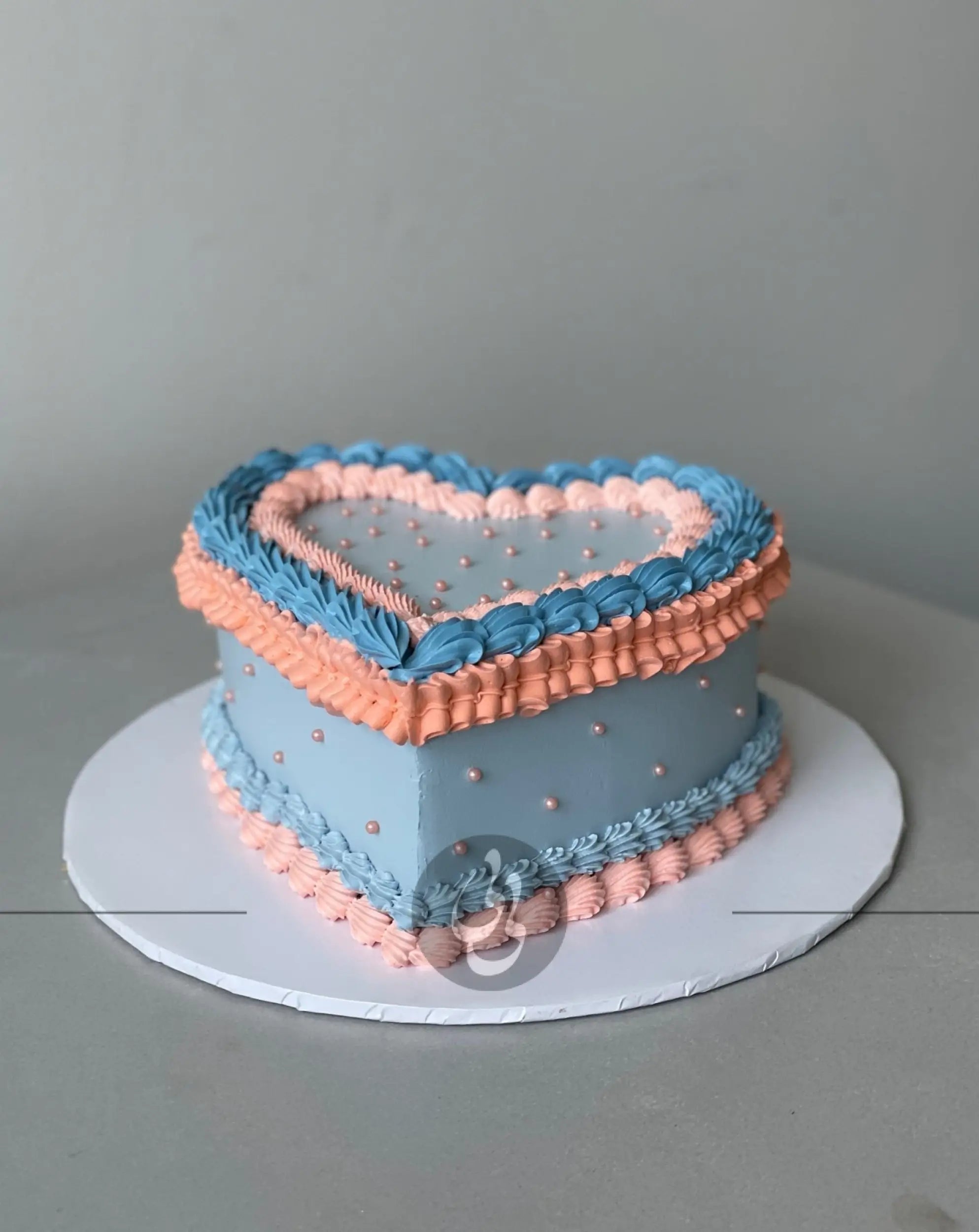 Lambeth heart in whipped cream - custom cake