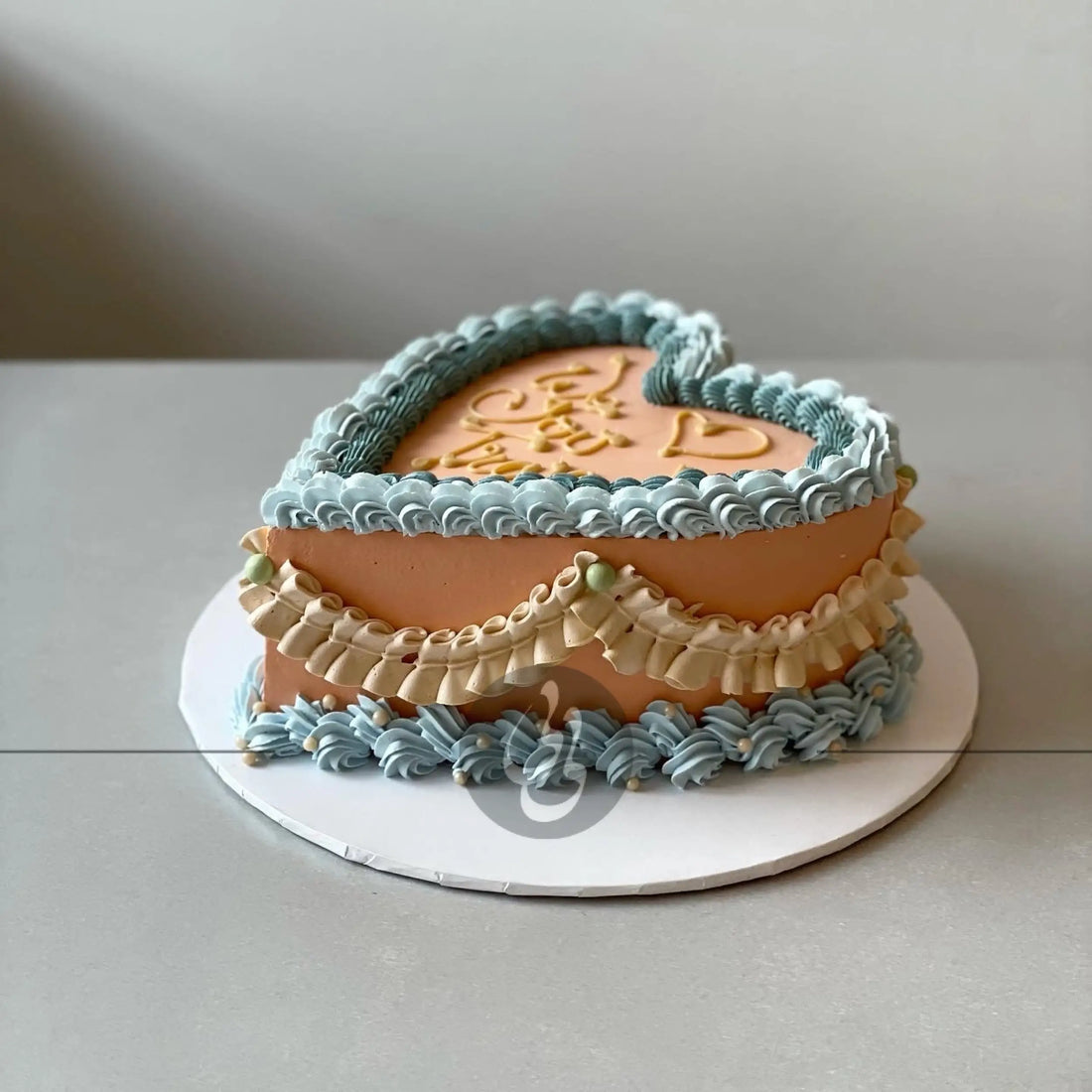 Lambeth heart in whipped cream - custom cake