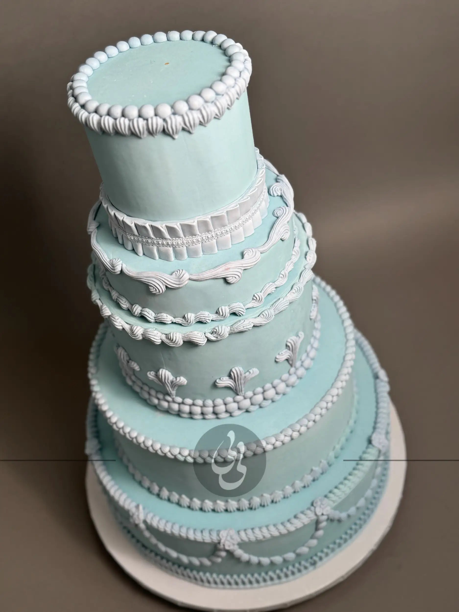 Lambeth in fondant - wedding cake