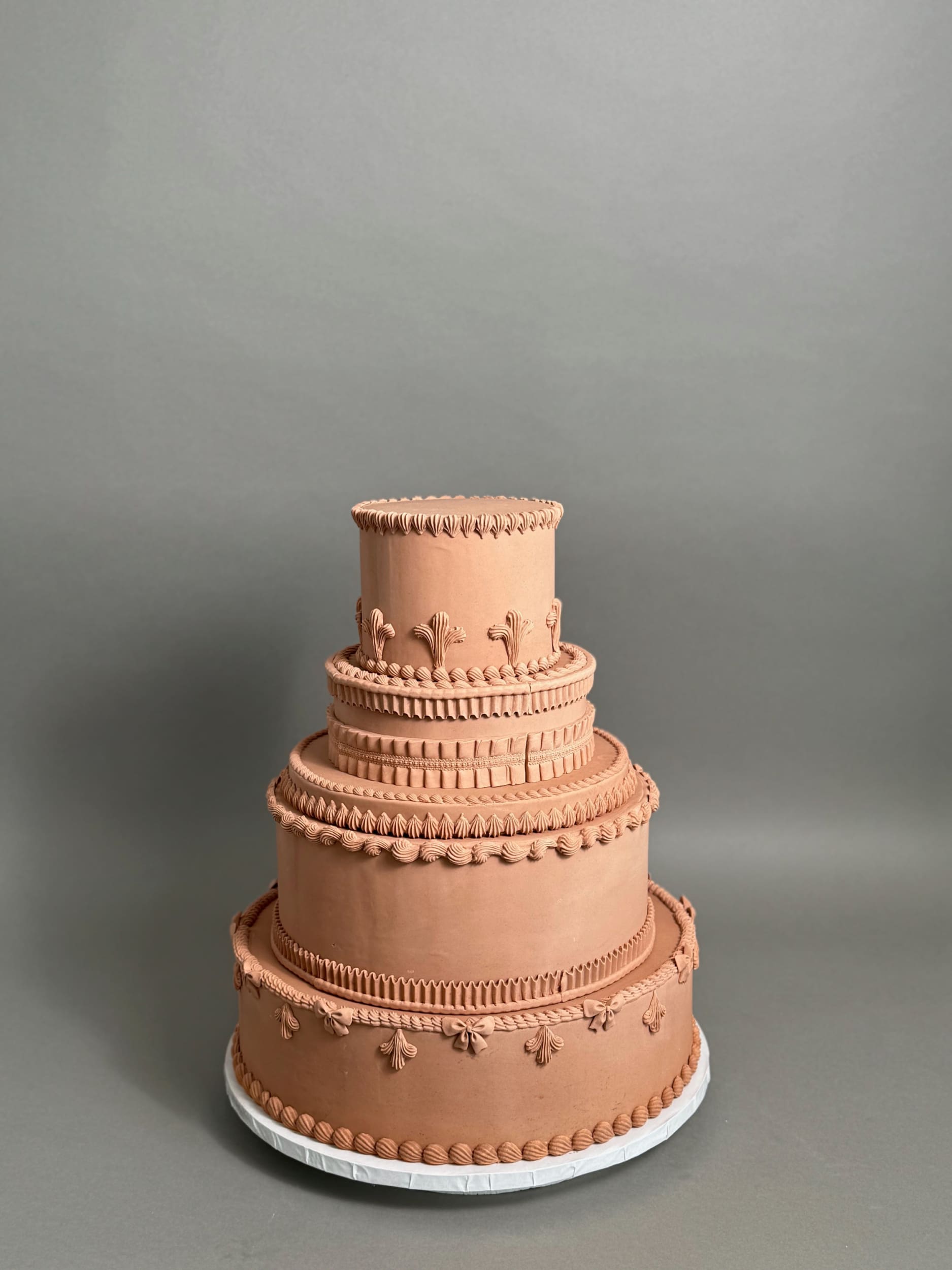 Lambeth in fondant - wedding cake