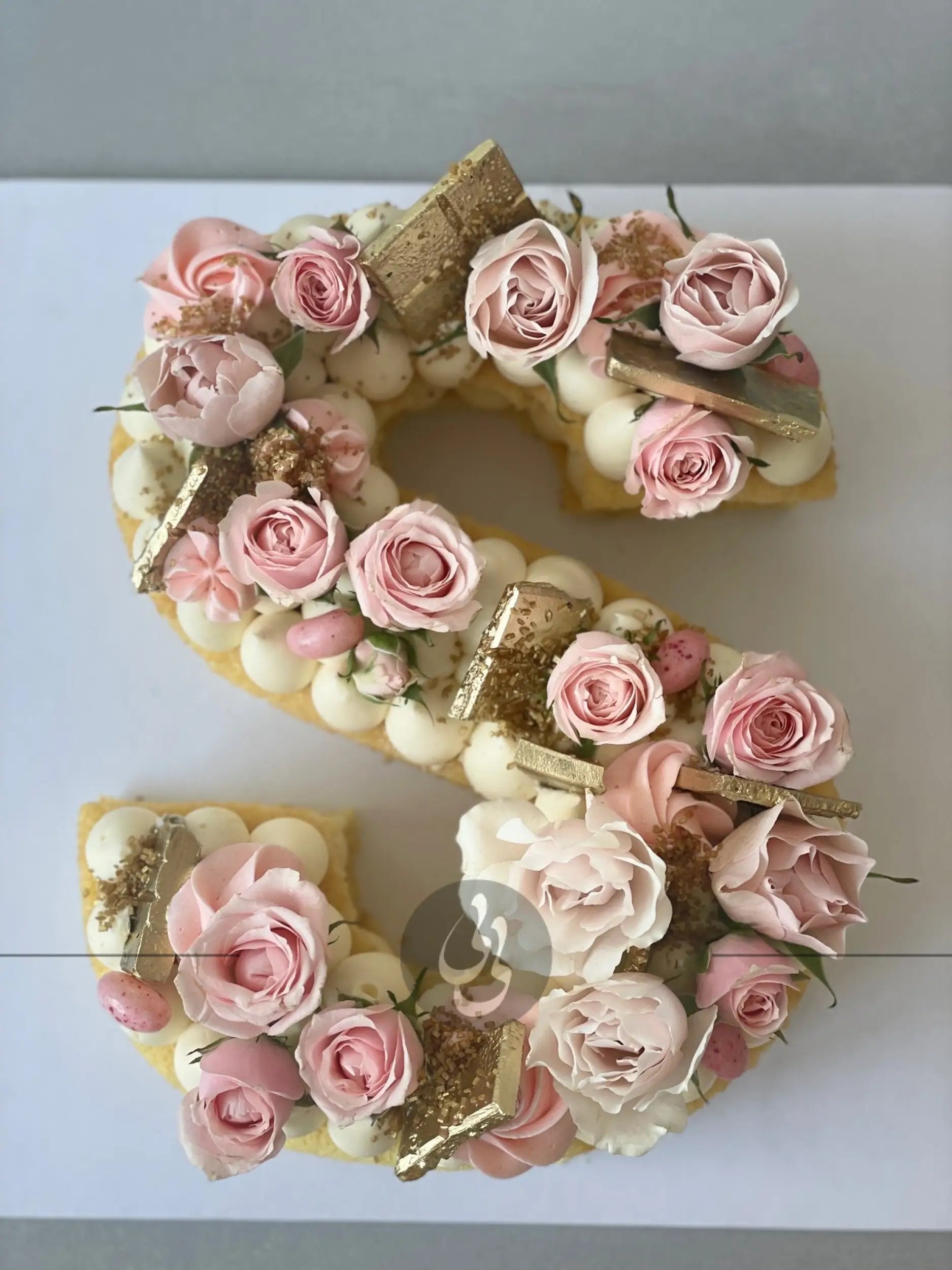 Letter/number cake in buttercream - custom cake