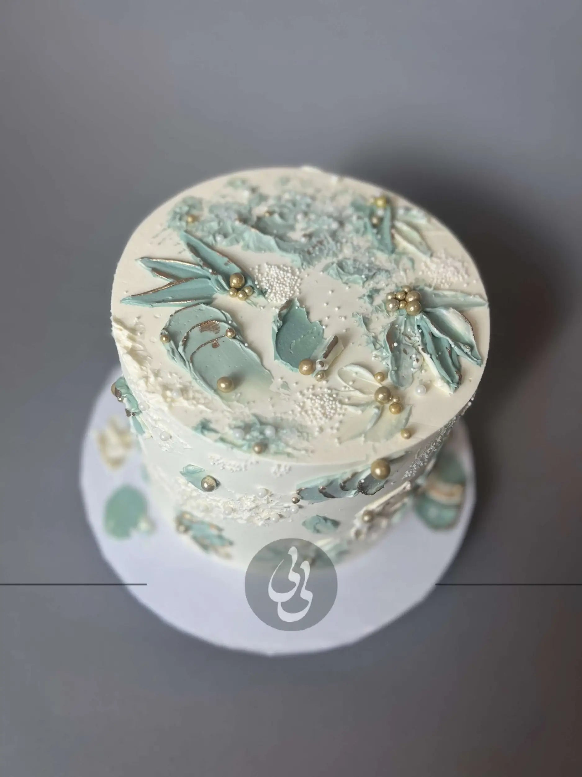 Macarons on pallet knife buttercream - custom cake