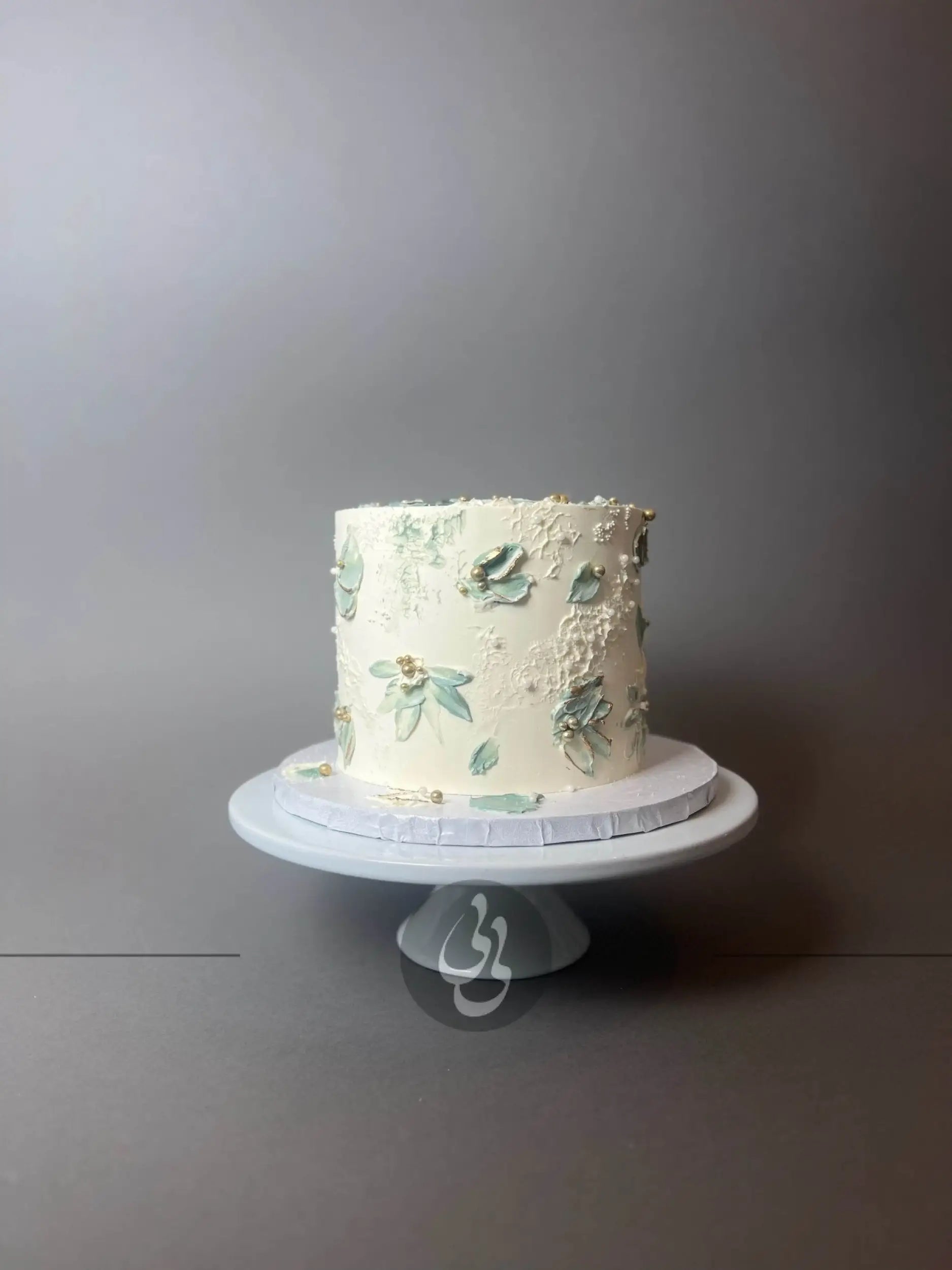 Macarons on pallet knife buttercream - custom cake