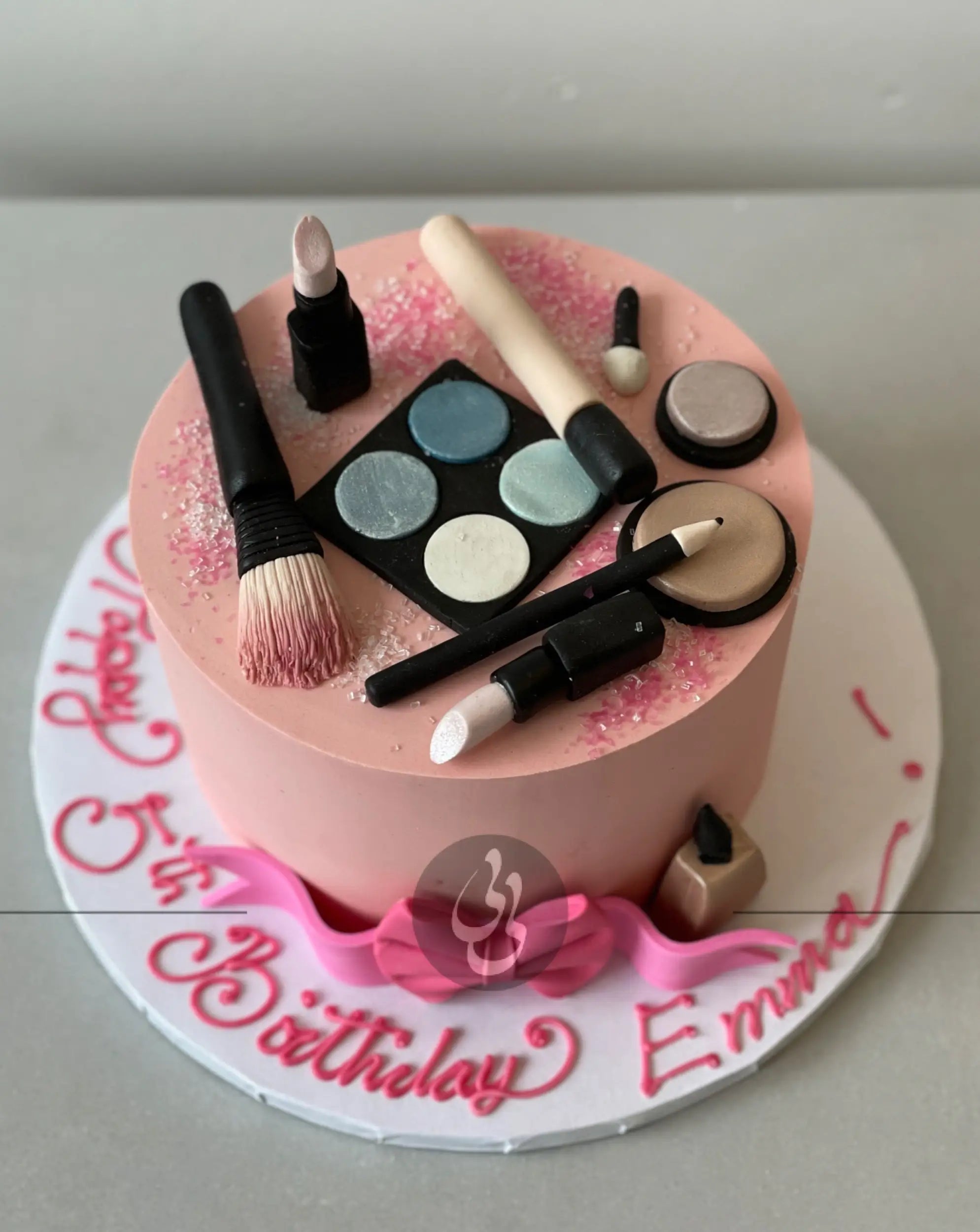 Makeup on buttercream - custom cake