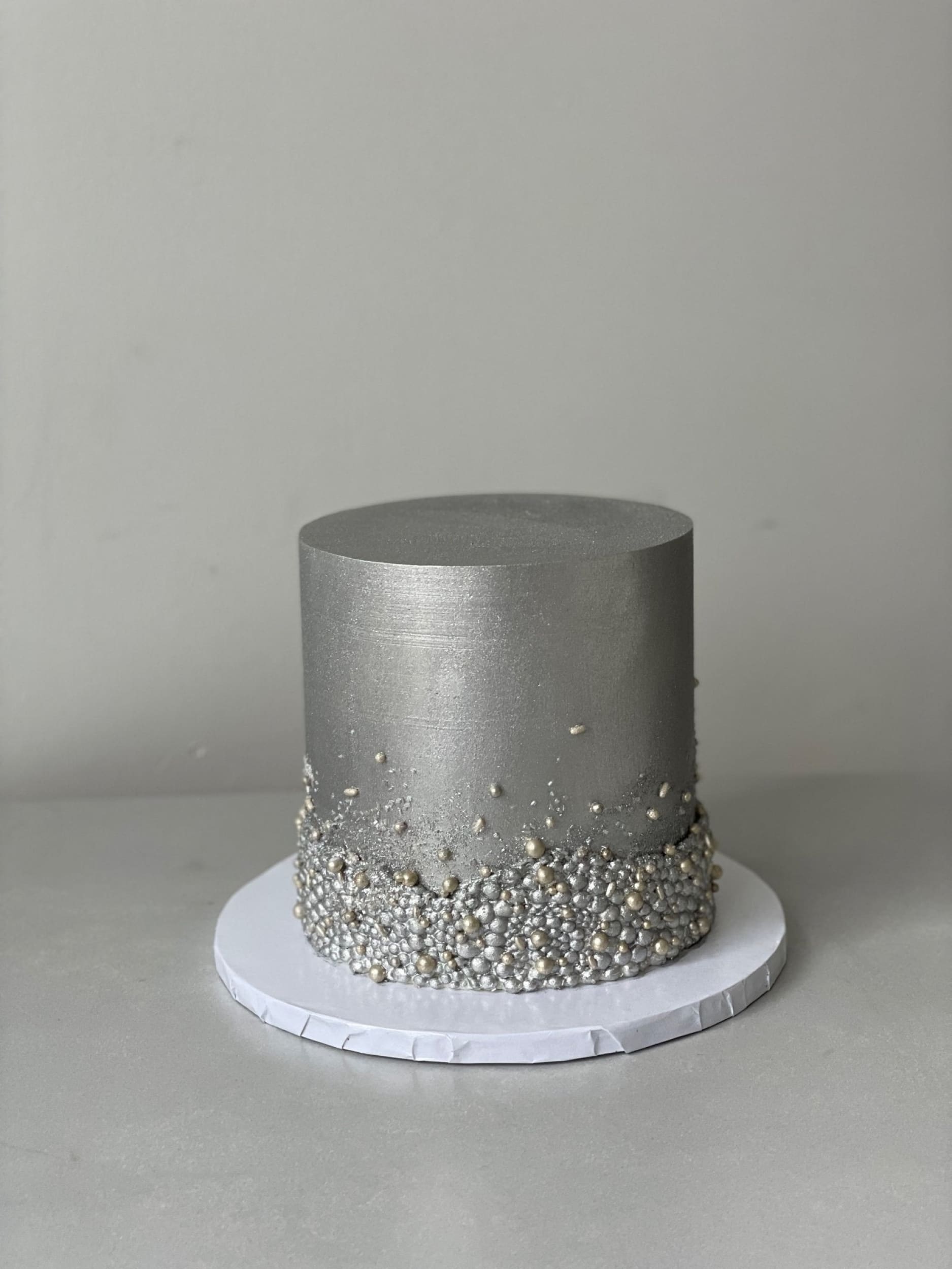 Metallic sequins on buttercream - custom cake